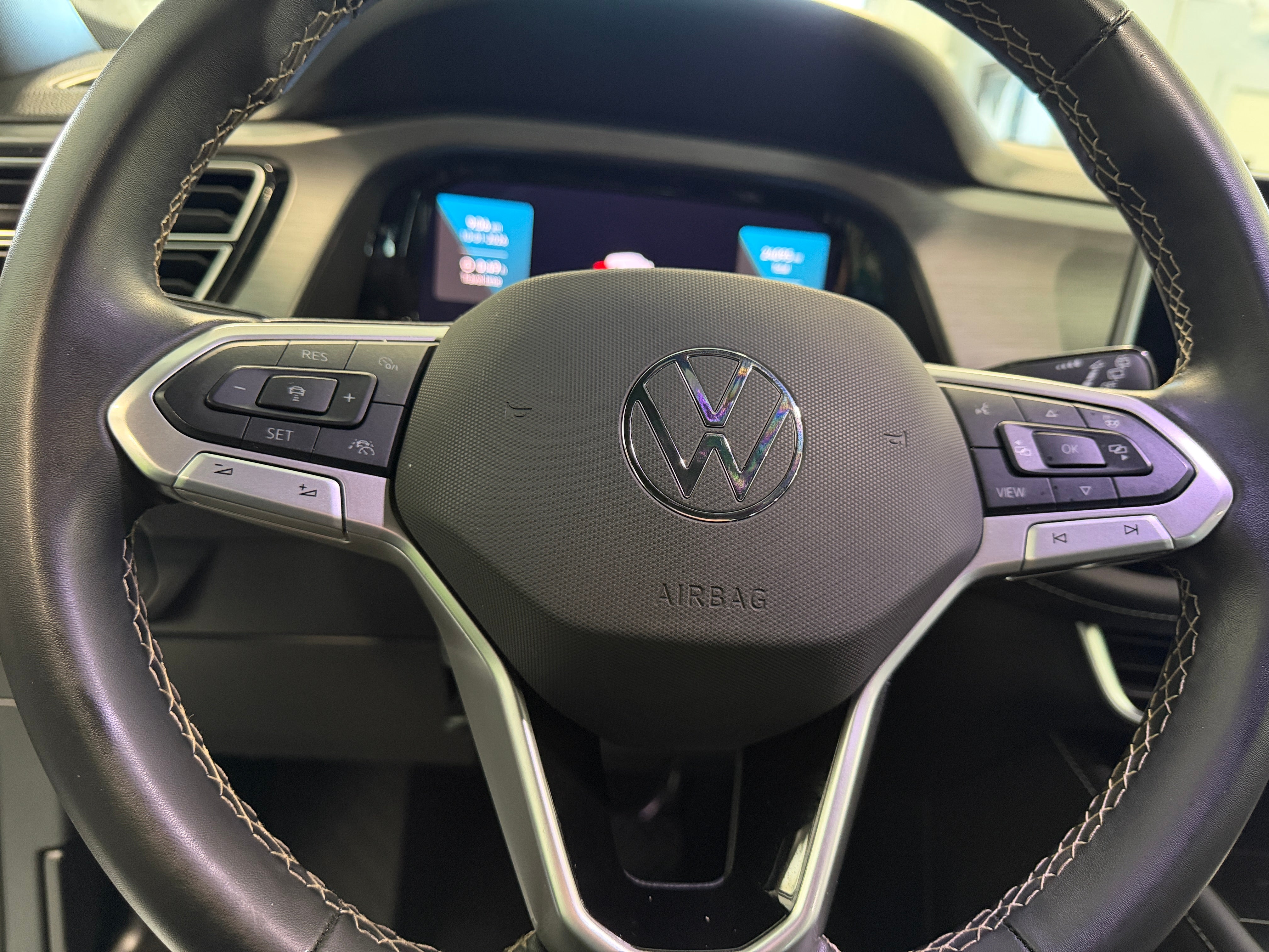 2025 Volkswagen Atlas Cross Sport SE w/Tech - Photo 9
