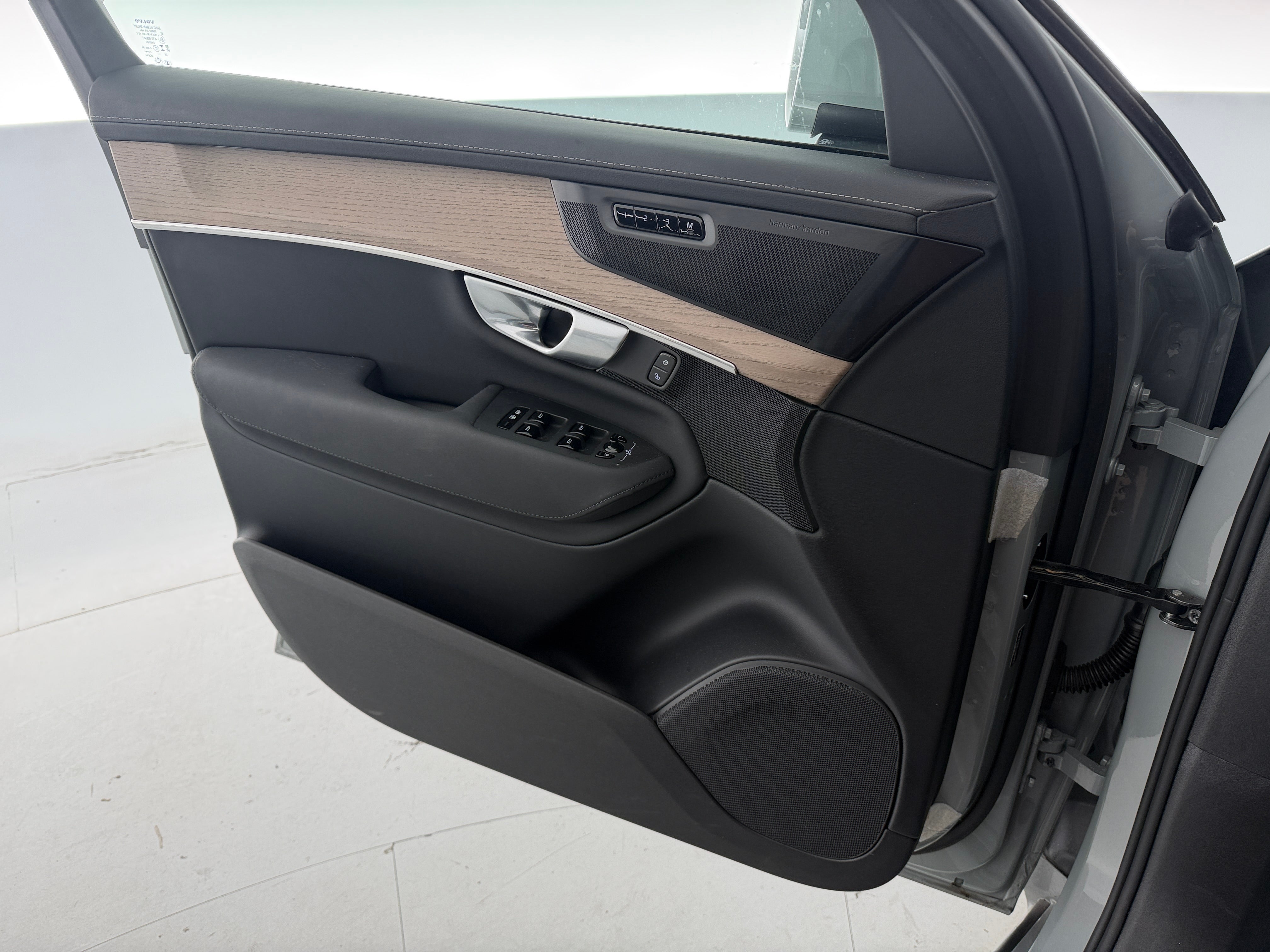 2026 Volvo XC90 Plus
