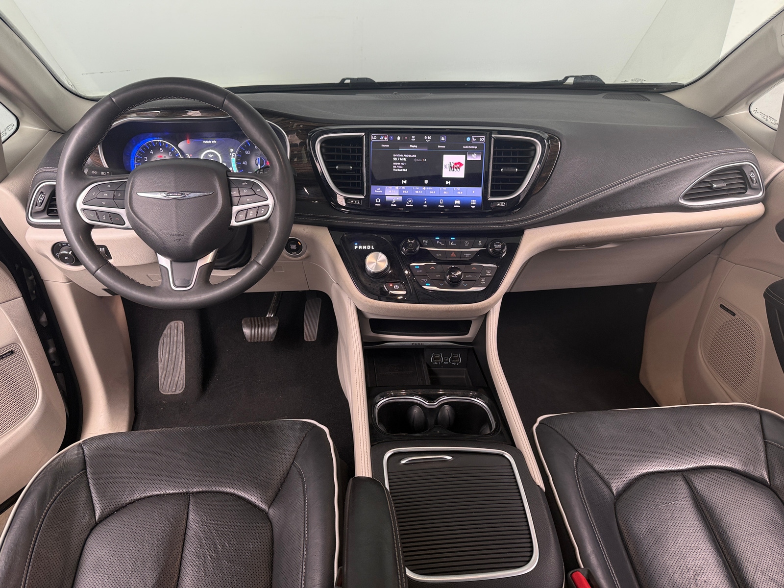 Thumbnail: 2022 Chrysler Pacifica - 2