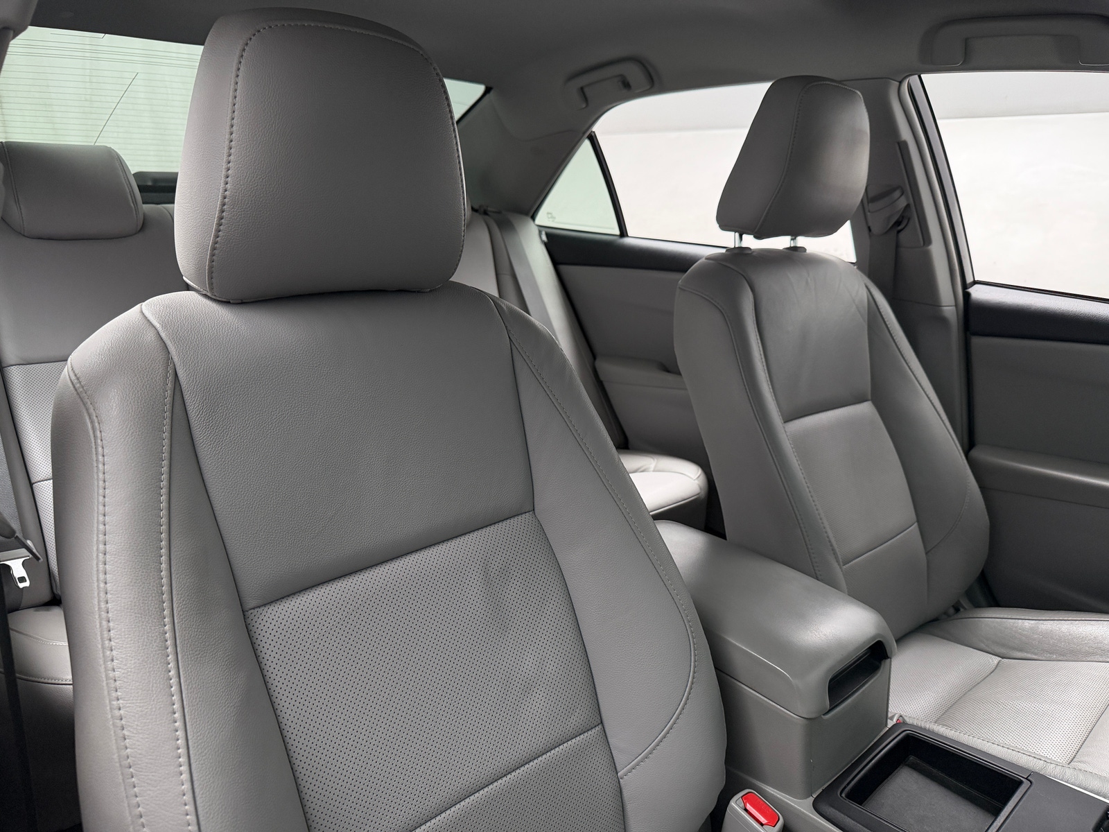 Thumbnail: 2016 Toyota Camry - 2
