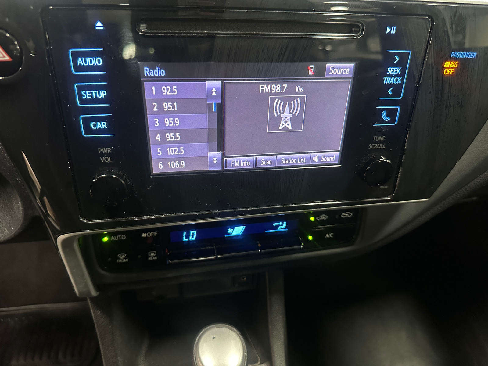 Thumbnail: 2019 Toyota Corolla - 4