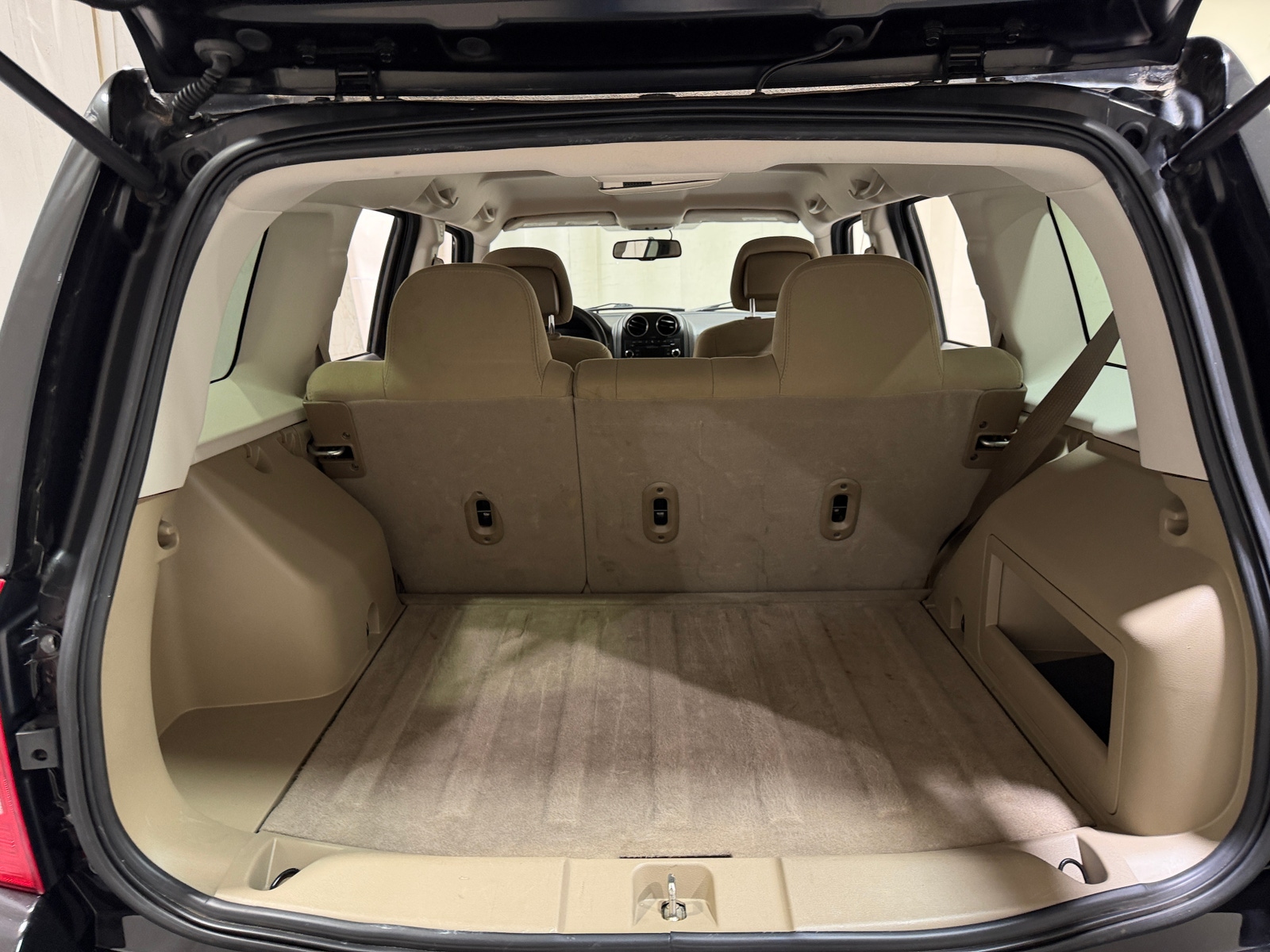 Thumbnail: 2014 Jeep Patriot - 7