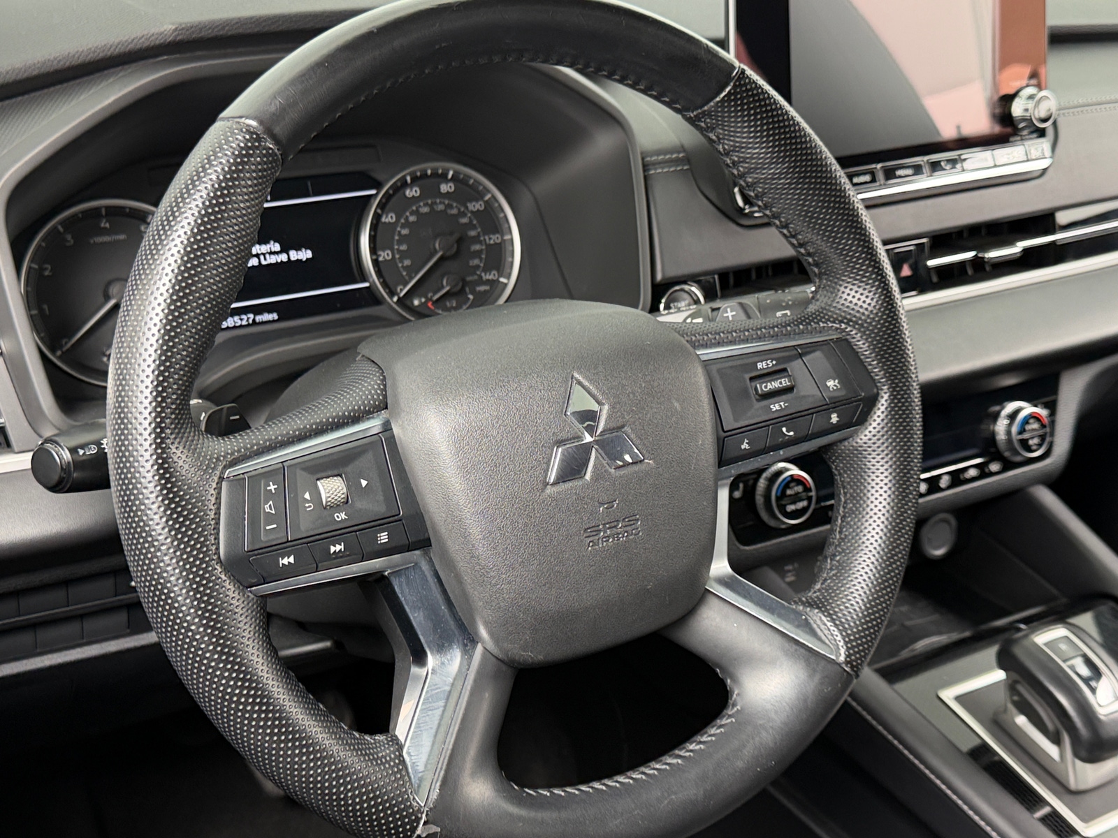 Thumbnail: 2022 Mitsubishi Outlander - 5
