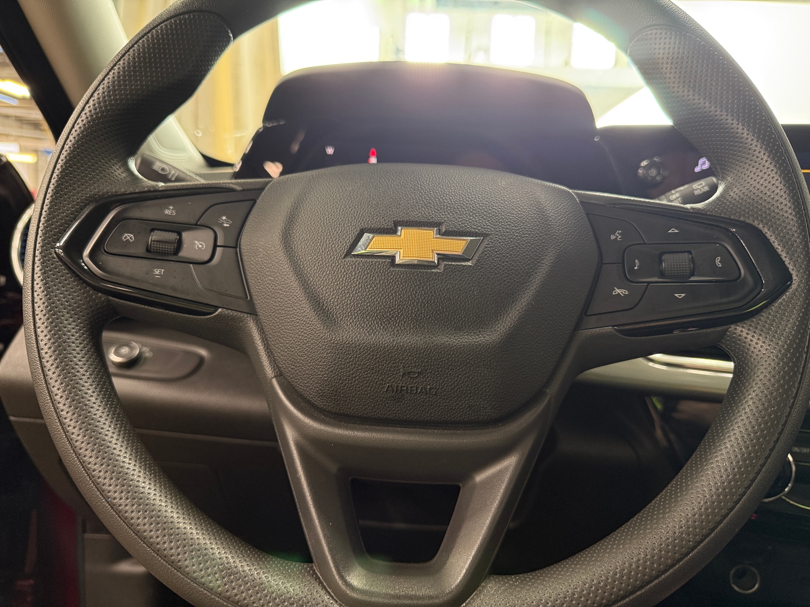 Thumbnail: 2025 Chevrolet Trax - 4