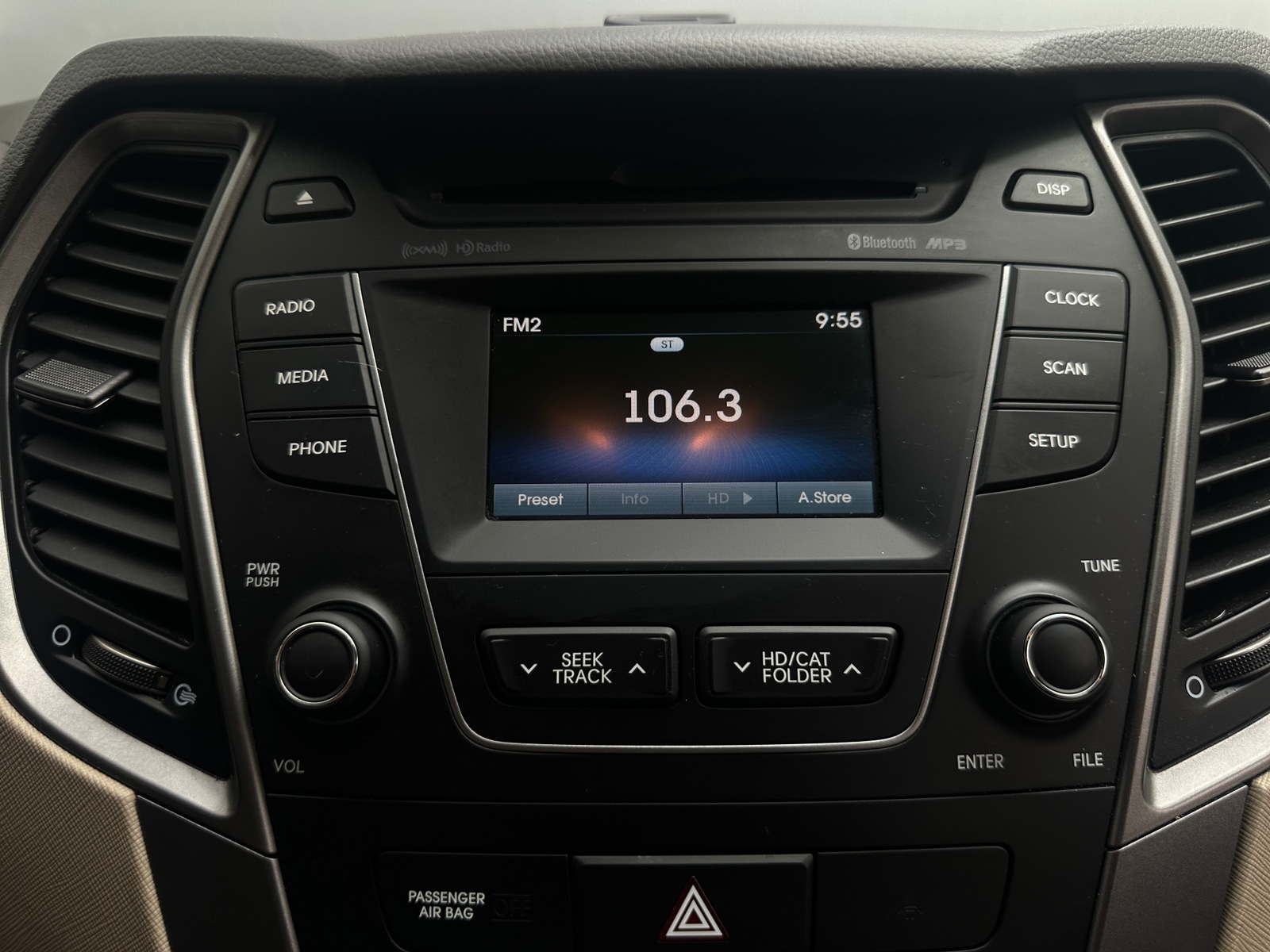 Thumbnail: 2016 Hyundai Santa Fe - 4