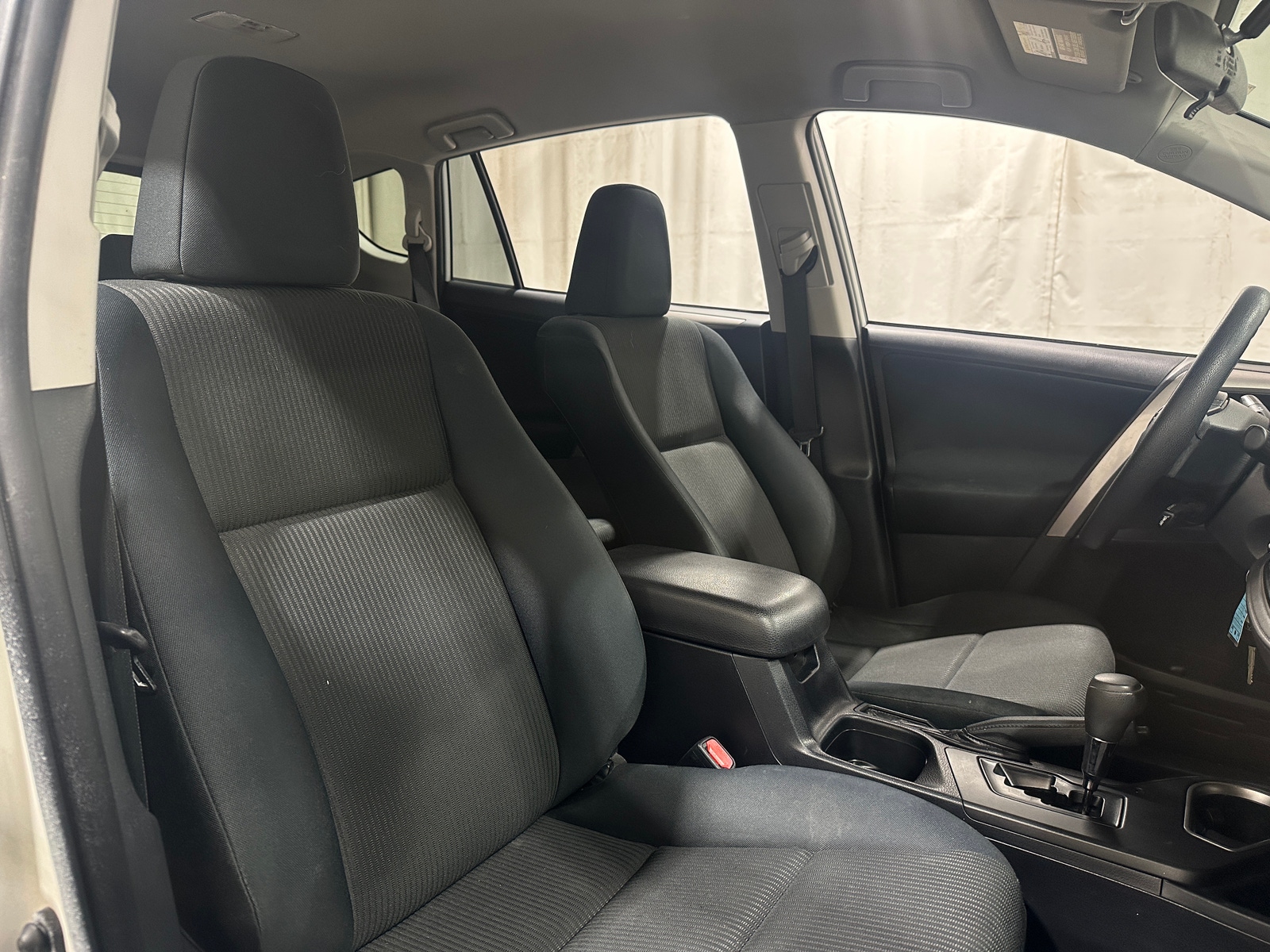 Thumbnail: 2018 Toyota RAV4 - 2