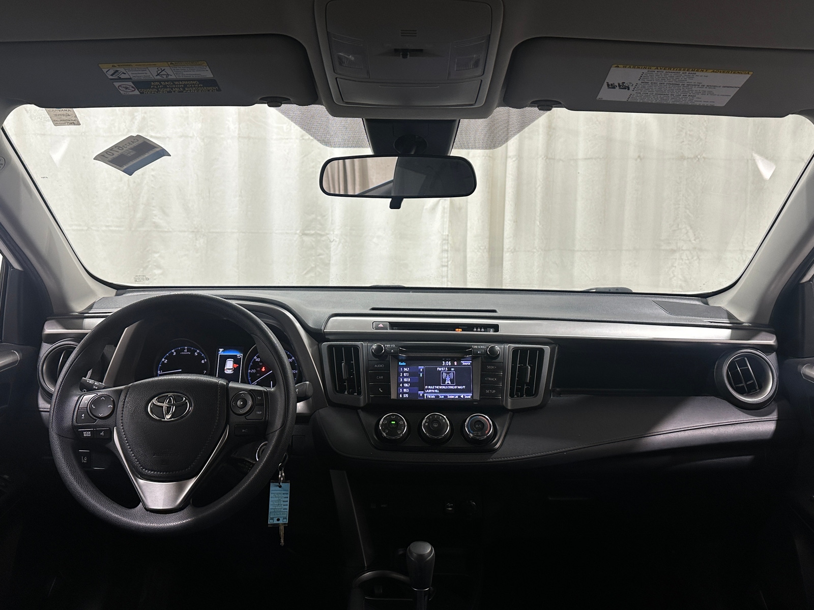 Thumbnail: 2018 Toyota RAV4 - 3