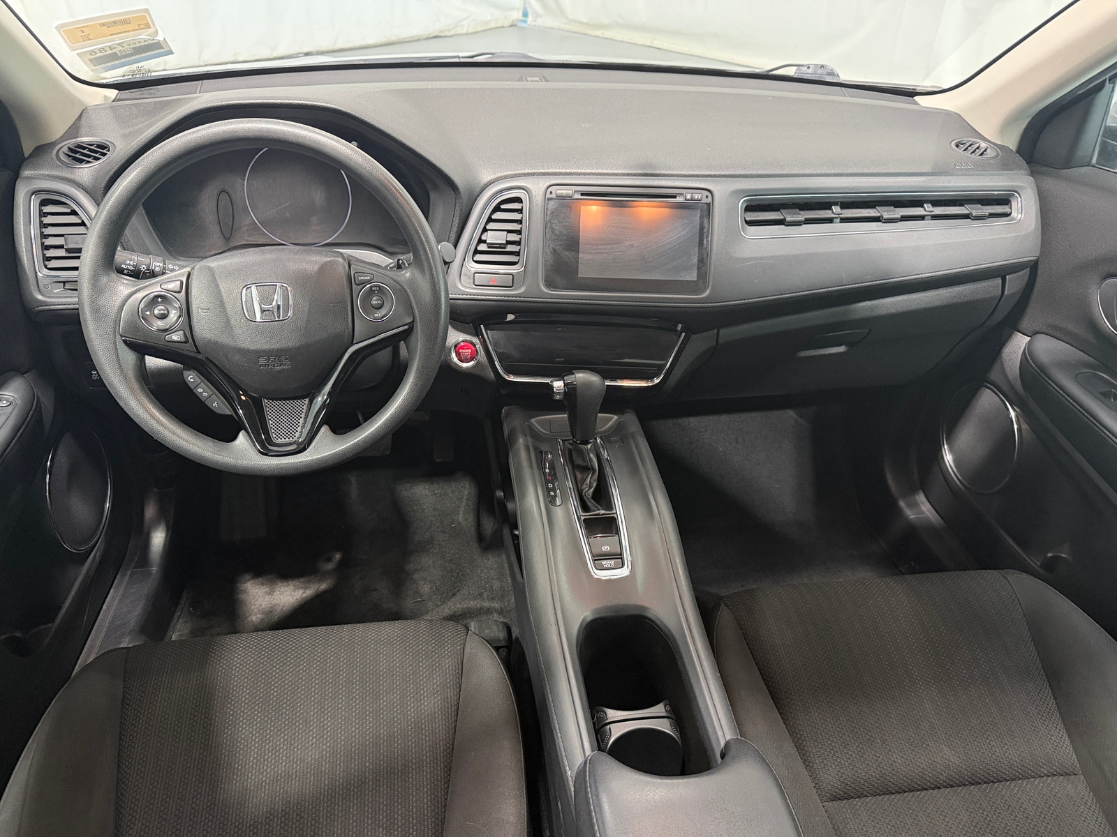 Thumbnail: 2016 Honda HR-V - 3