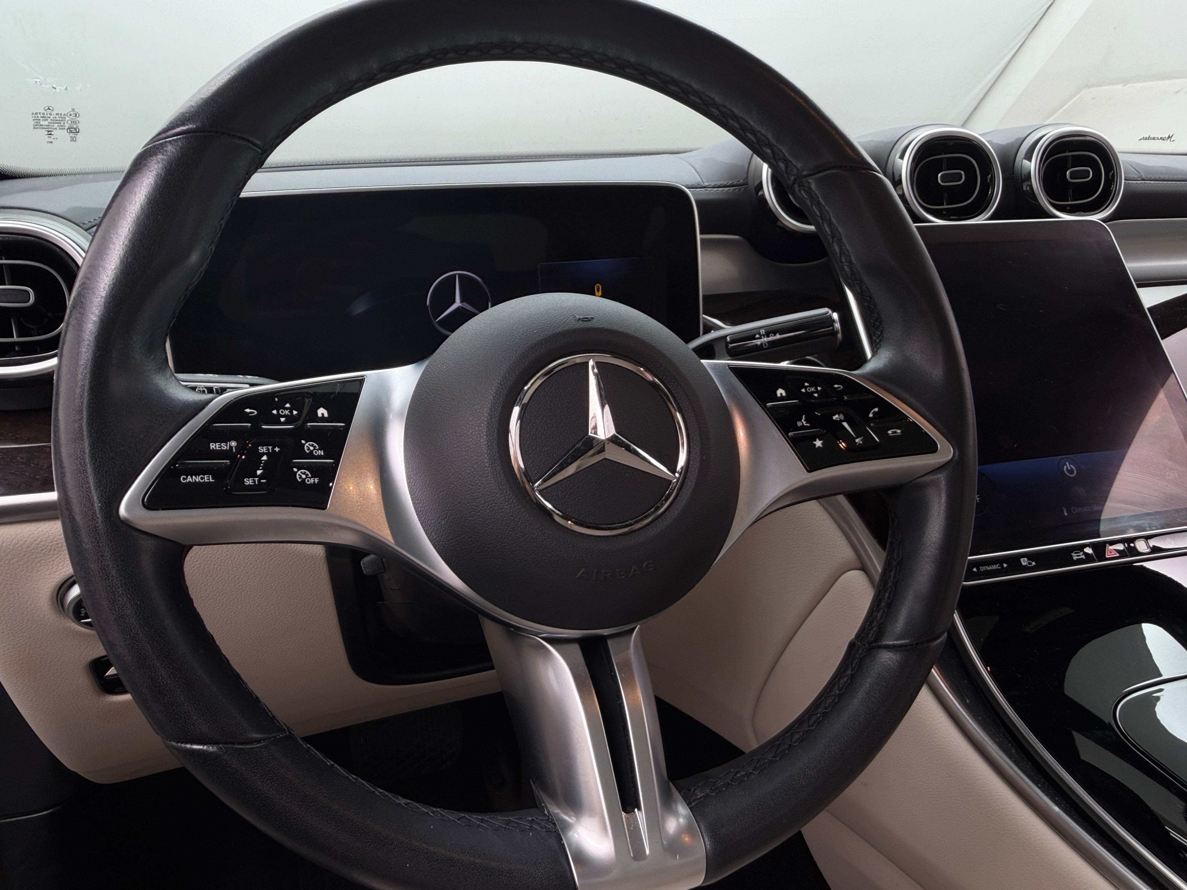 2023 Mercedes-Benz GLC