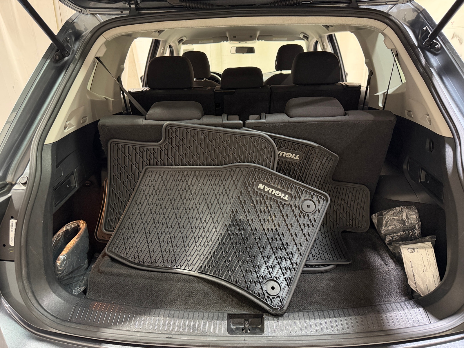 Thumbnail: 2018 Volkswagen Tiguan - 7