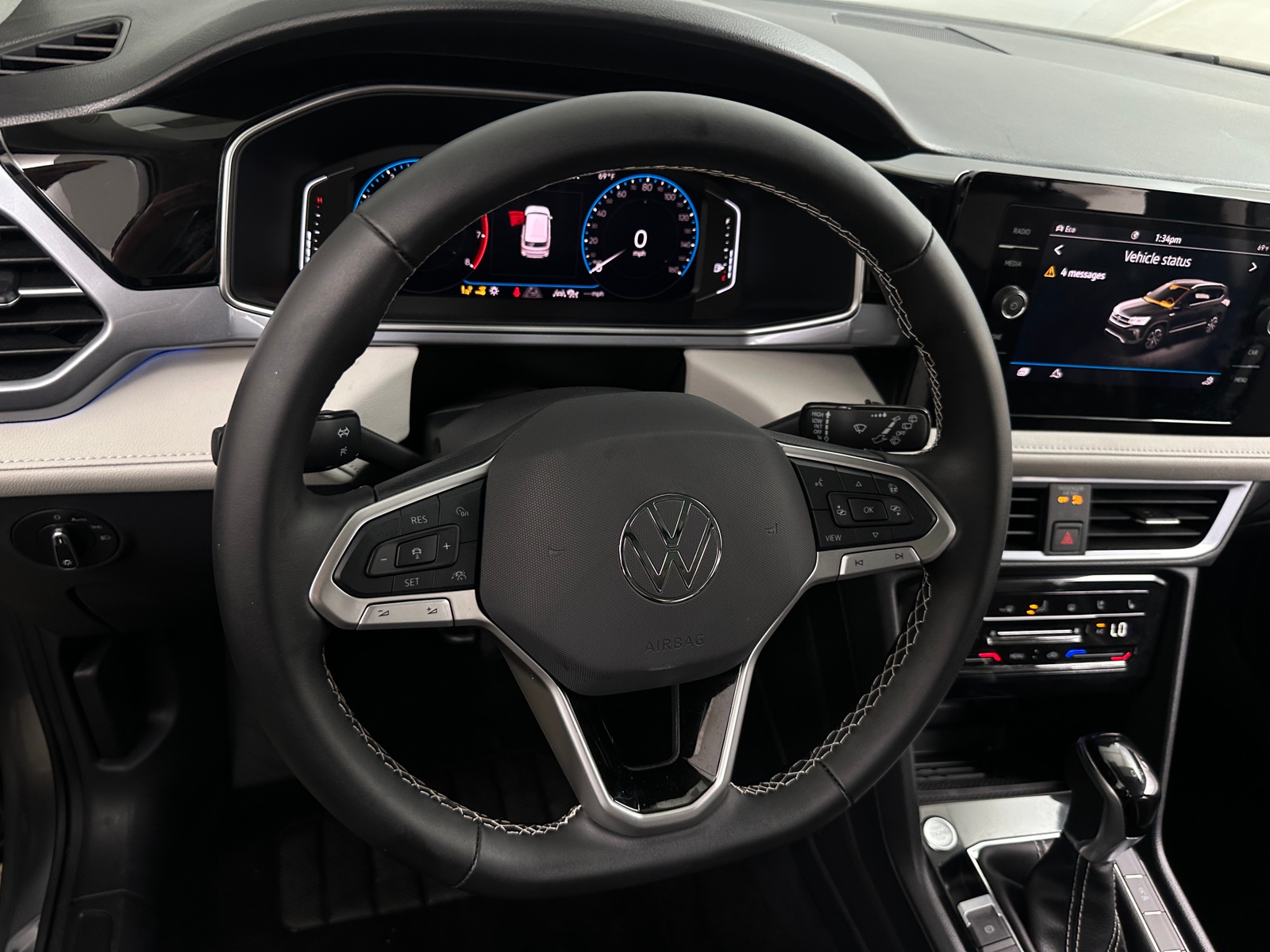 Thumbnail: 2025 Volkswagen Taos - 5