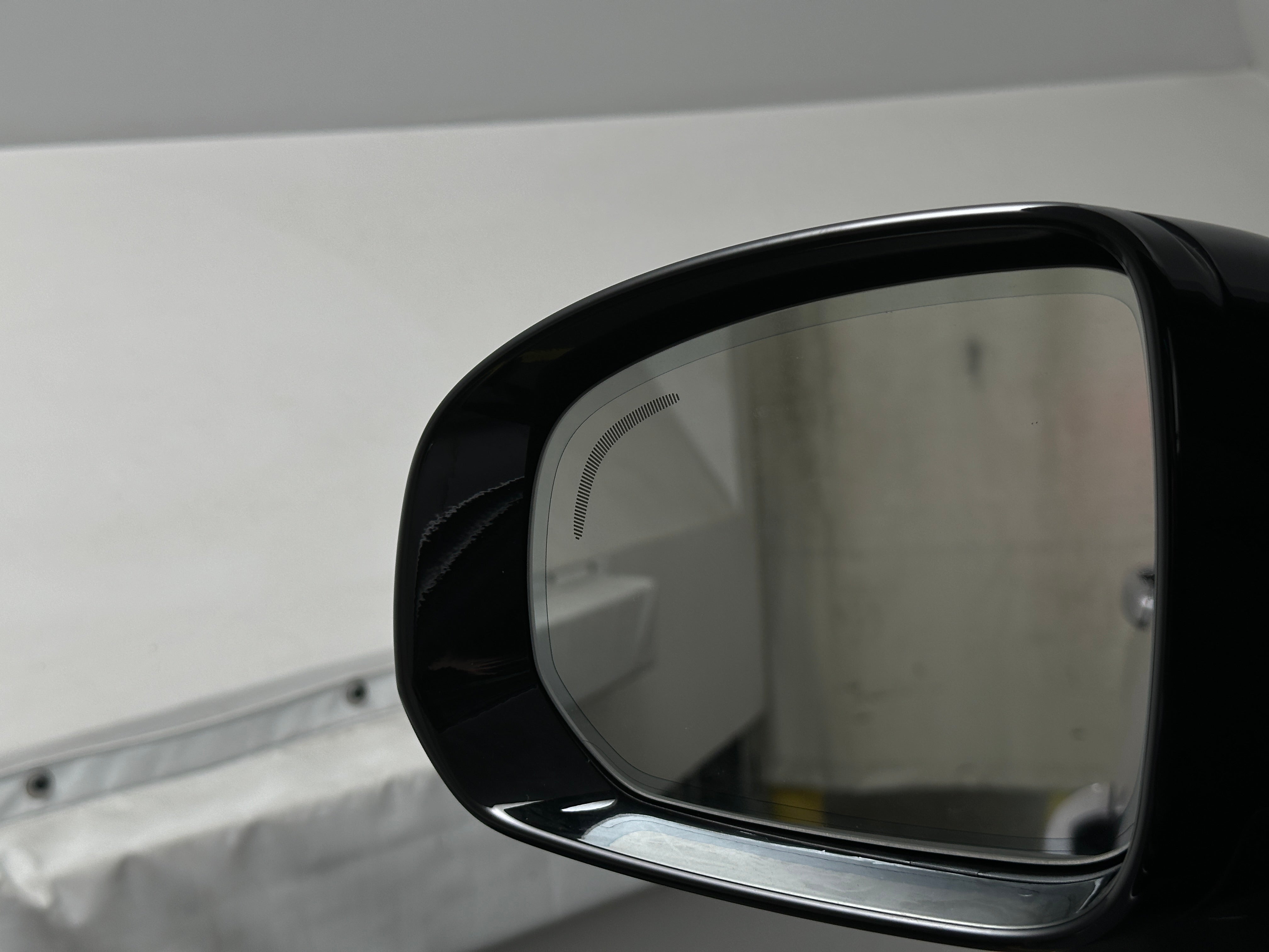 2026 Volvo XC60 Plus - Photo 12