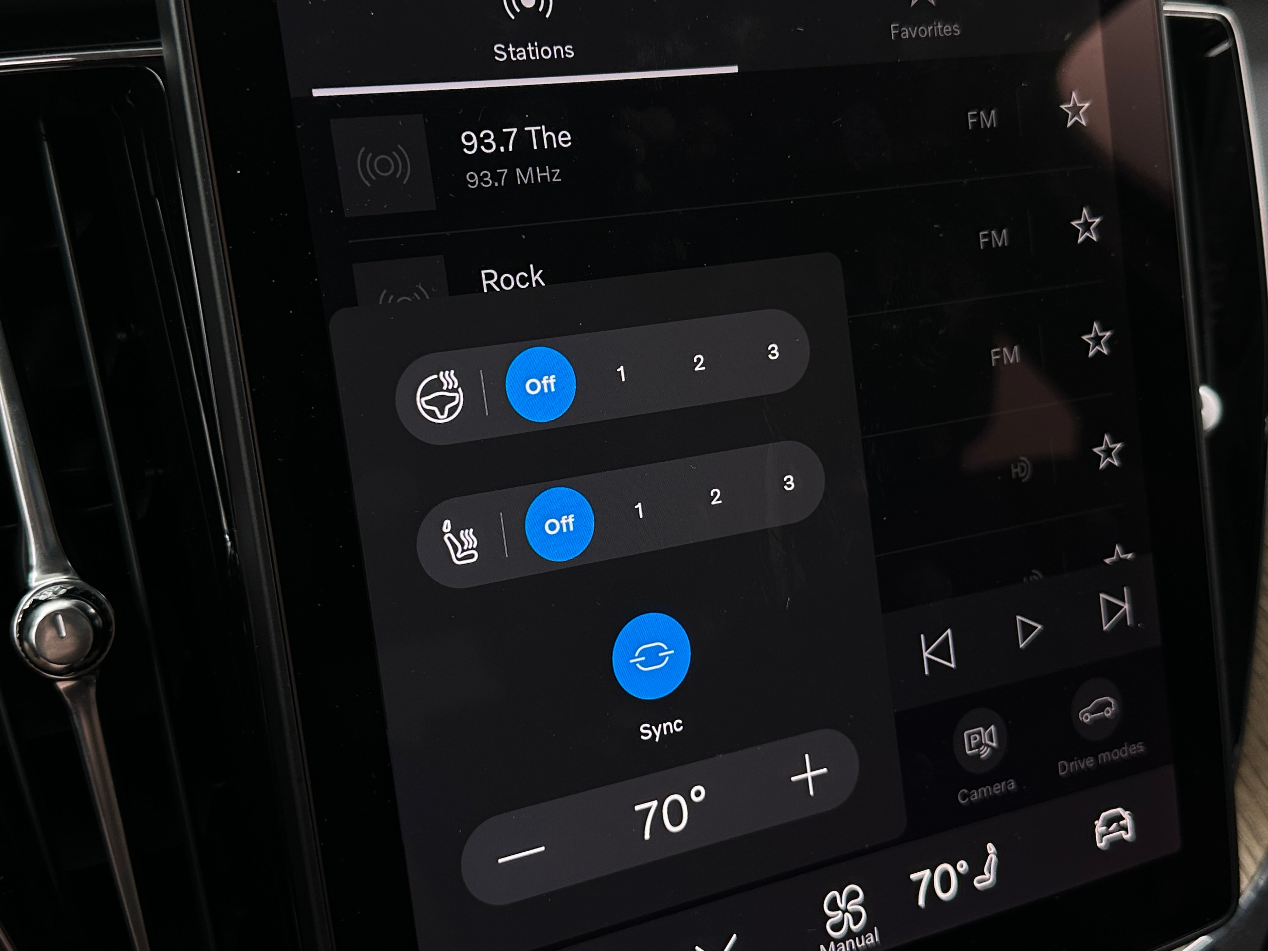 2026 Volvo XC60 Plus - Photo 17
