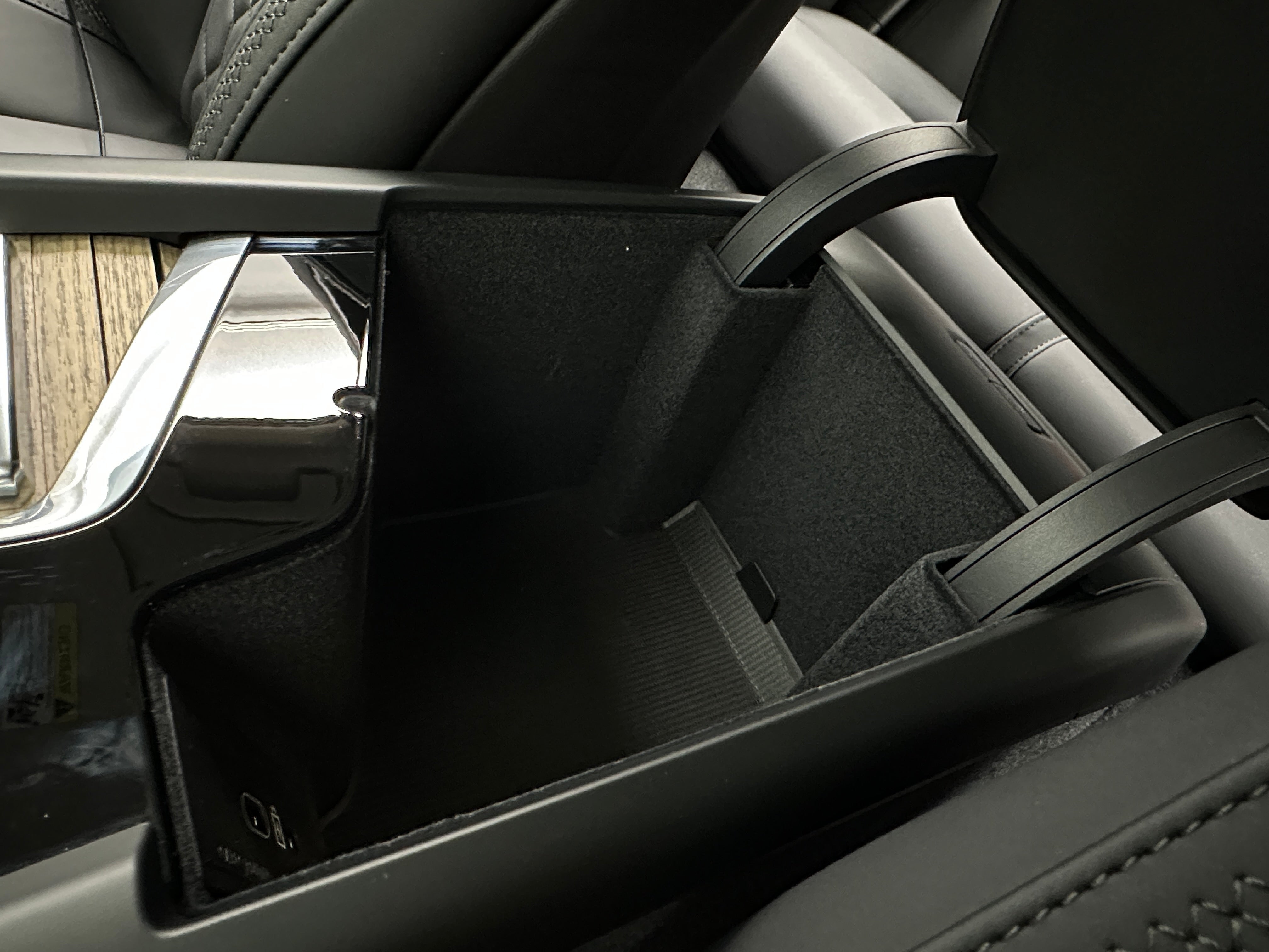 2026 Volvo XC60 Plus - Photo 19