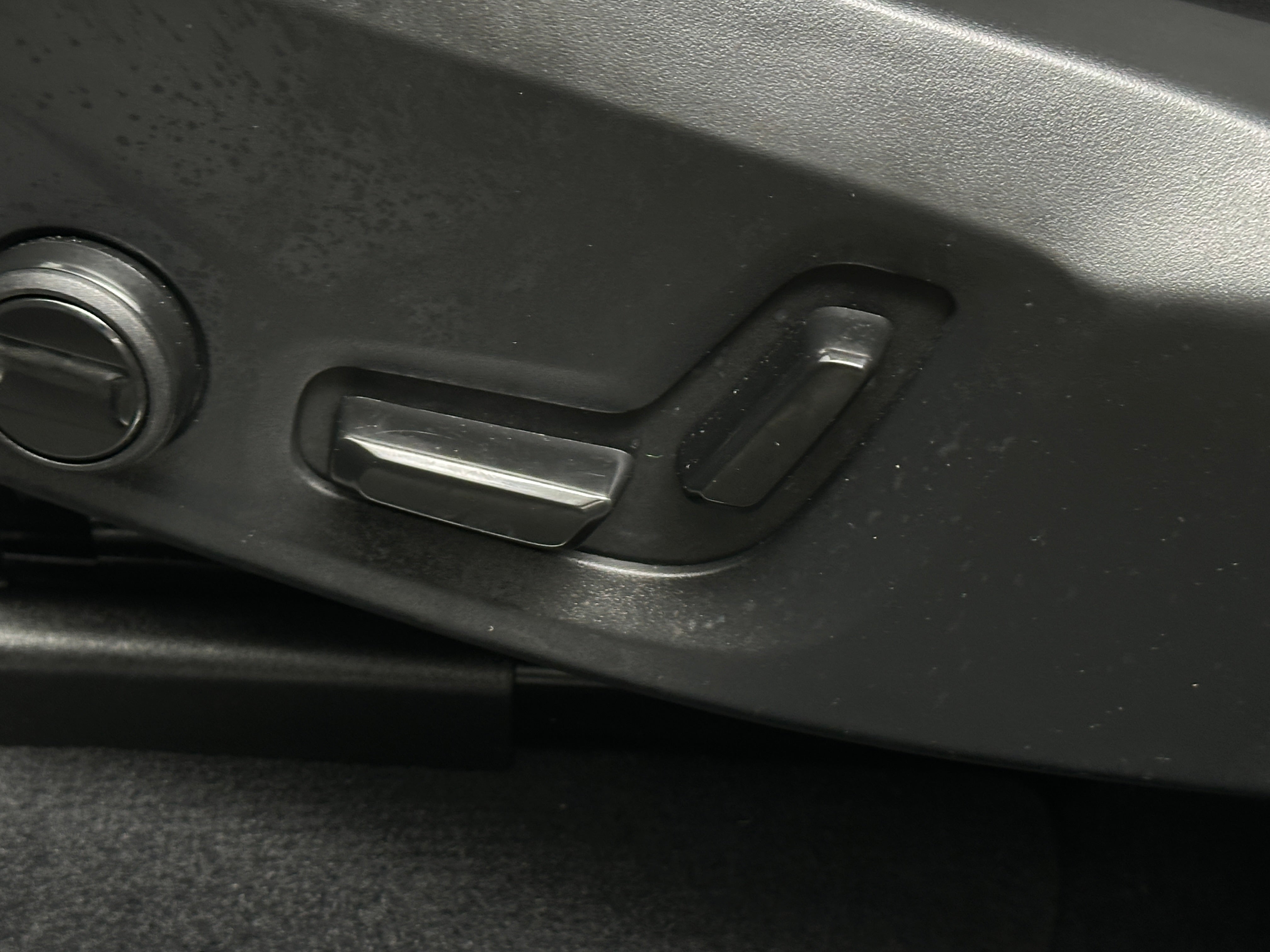 2026 Volvo XC60 Plus - Photo 20