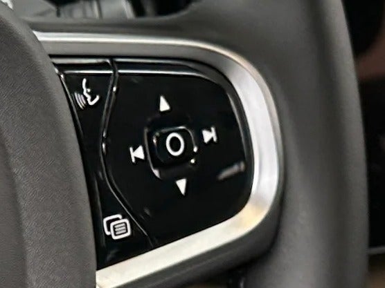 2026 Volvo XC60 Plus - Photo 21