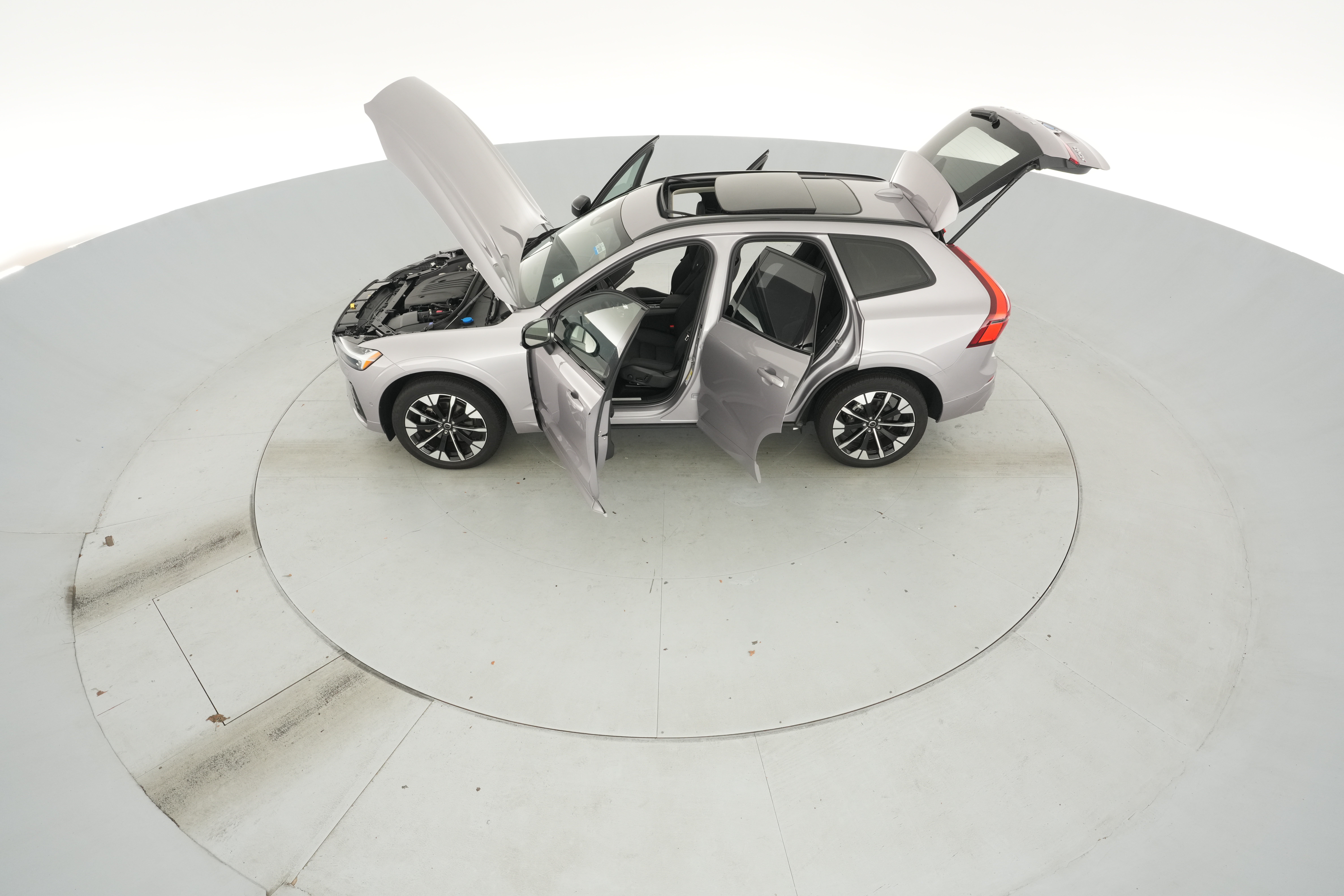 2026 Volvo XC60 Plus - Photo 48