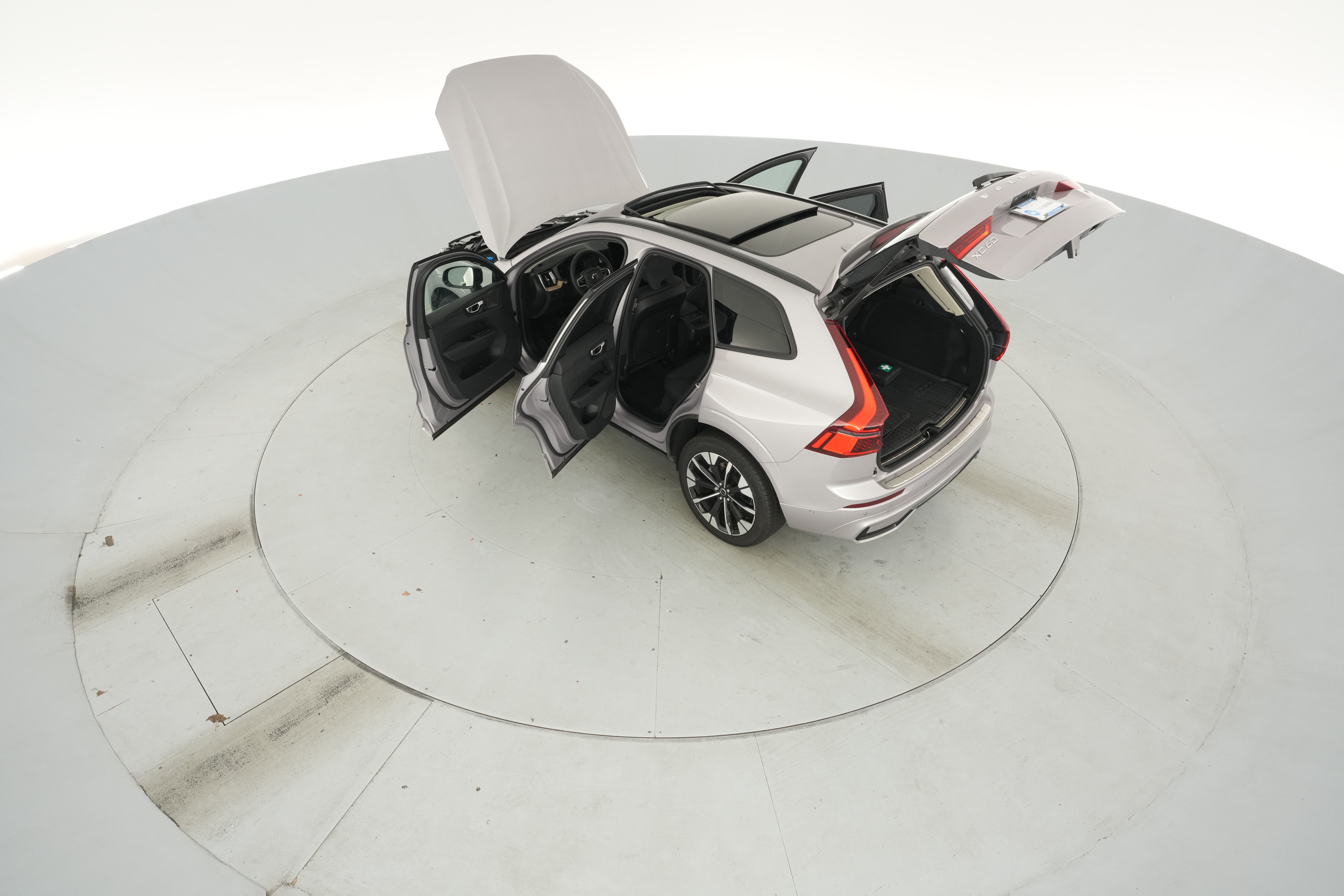 2026 Volvo XC60 Plus - Photo 50