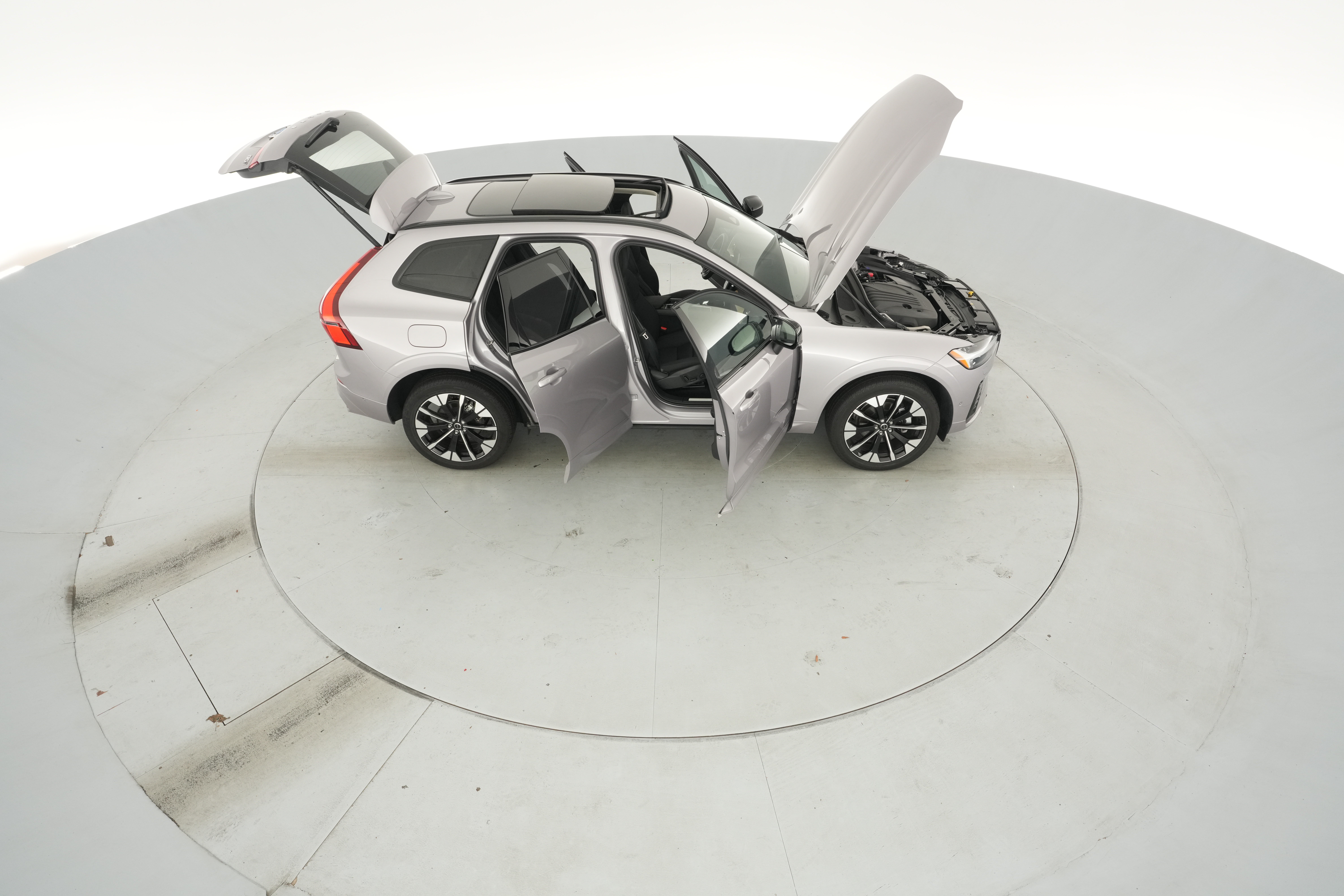 2026 Volvo XC60 Plus - Photo 56