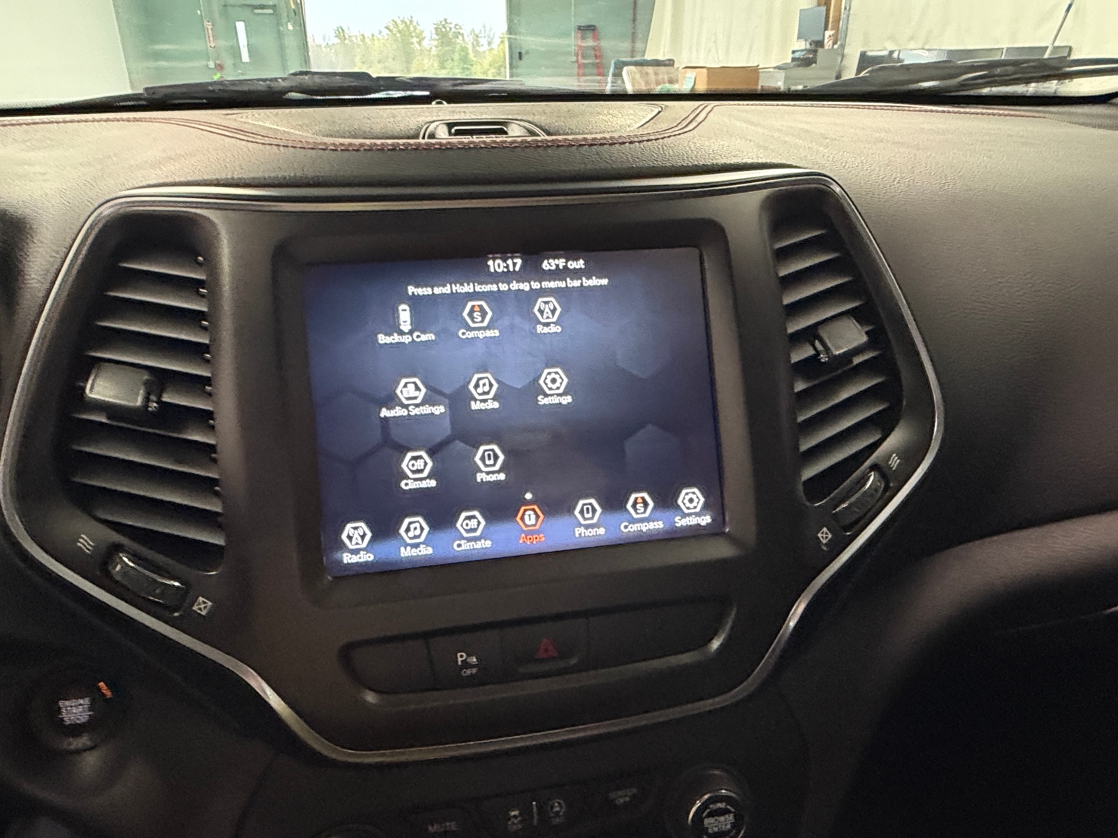 Thumbnail: 2020 Jeep Cherokee - 4