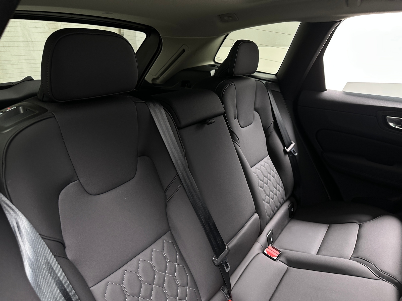 Thumbnail: 2026 Volvo XC60 - 5