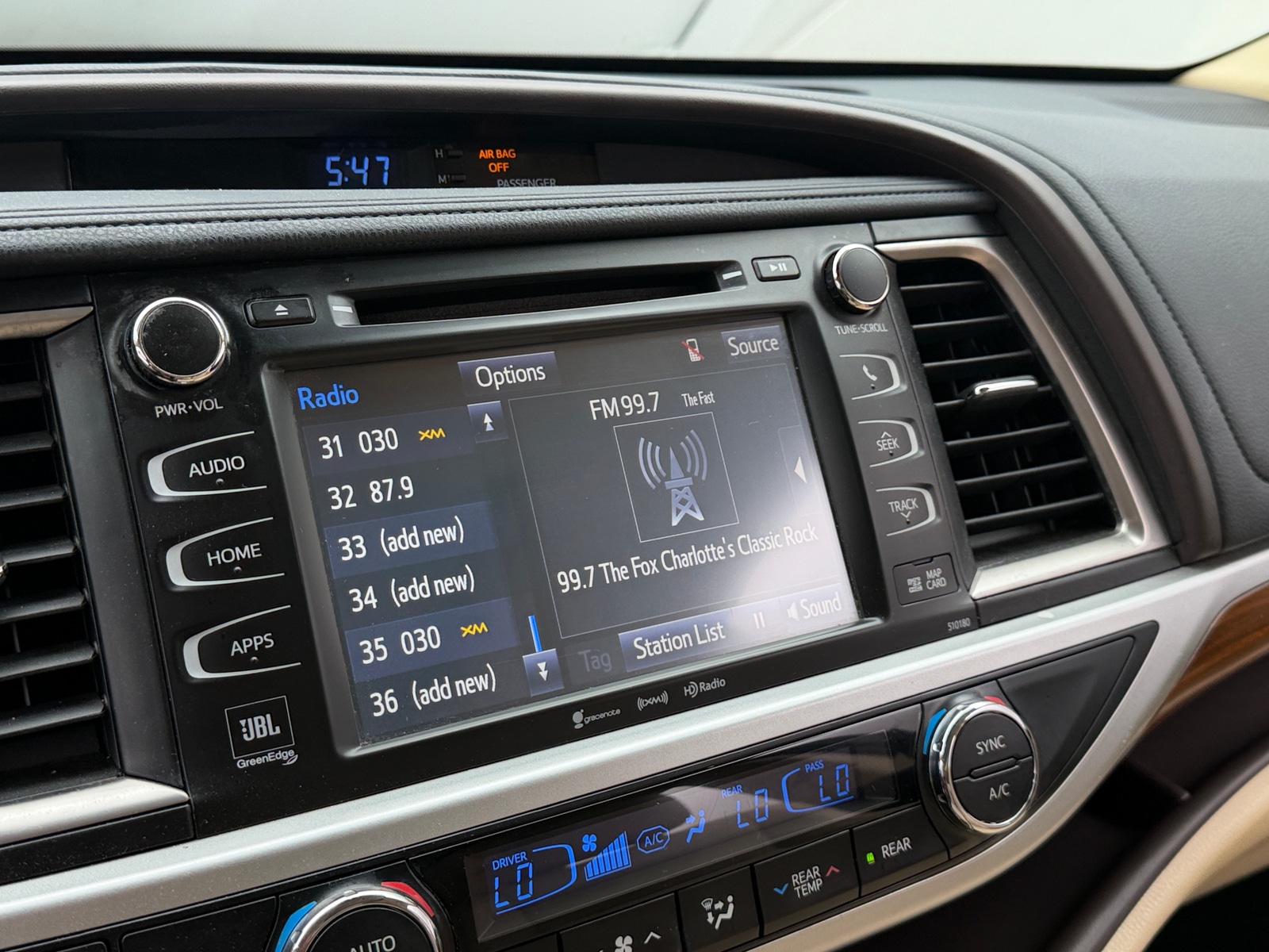 Thumbnail: 2017 Toyota Highlander - 4