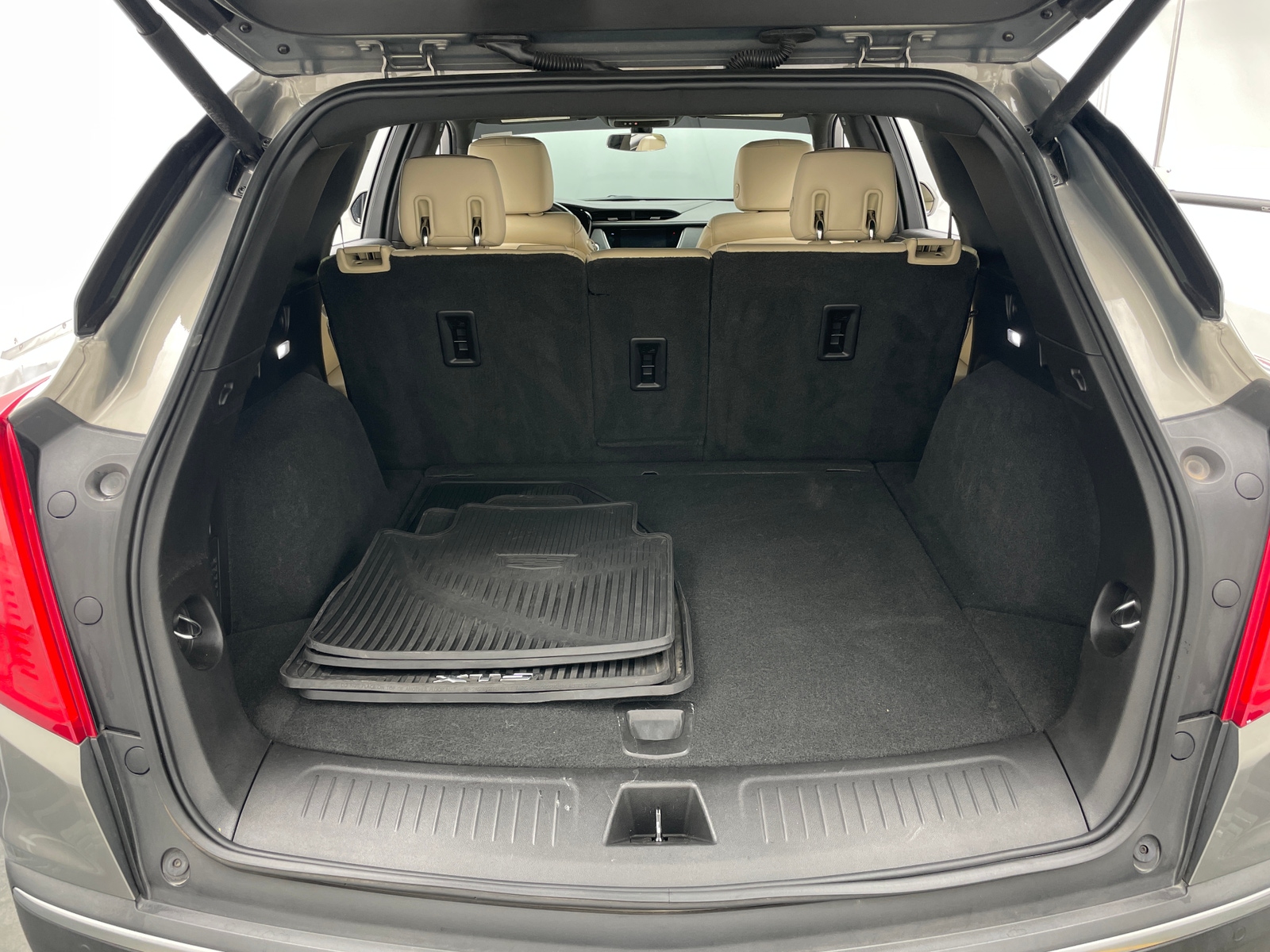 Thumbnail: 2018 Cadillac XT5 - 6