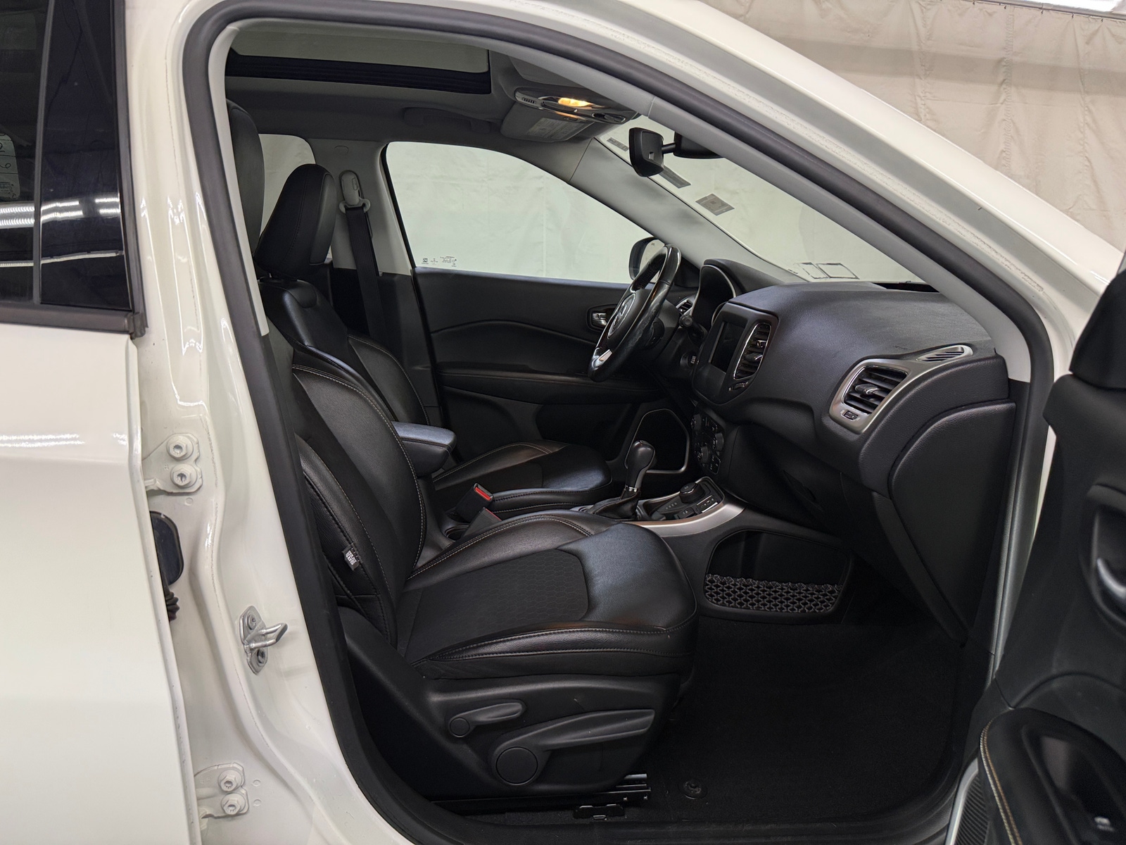 Thumbnail: 2020 Jeep Compass - 2