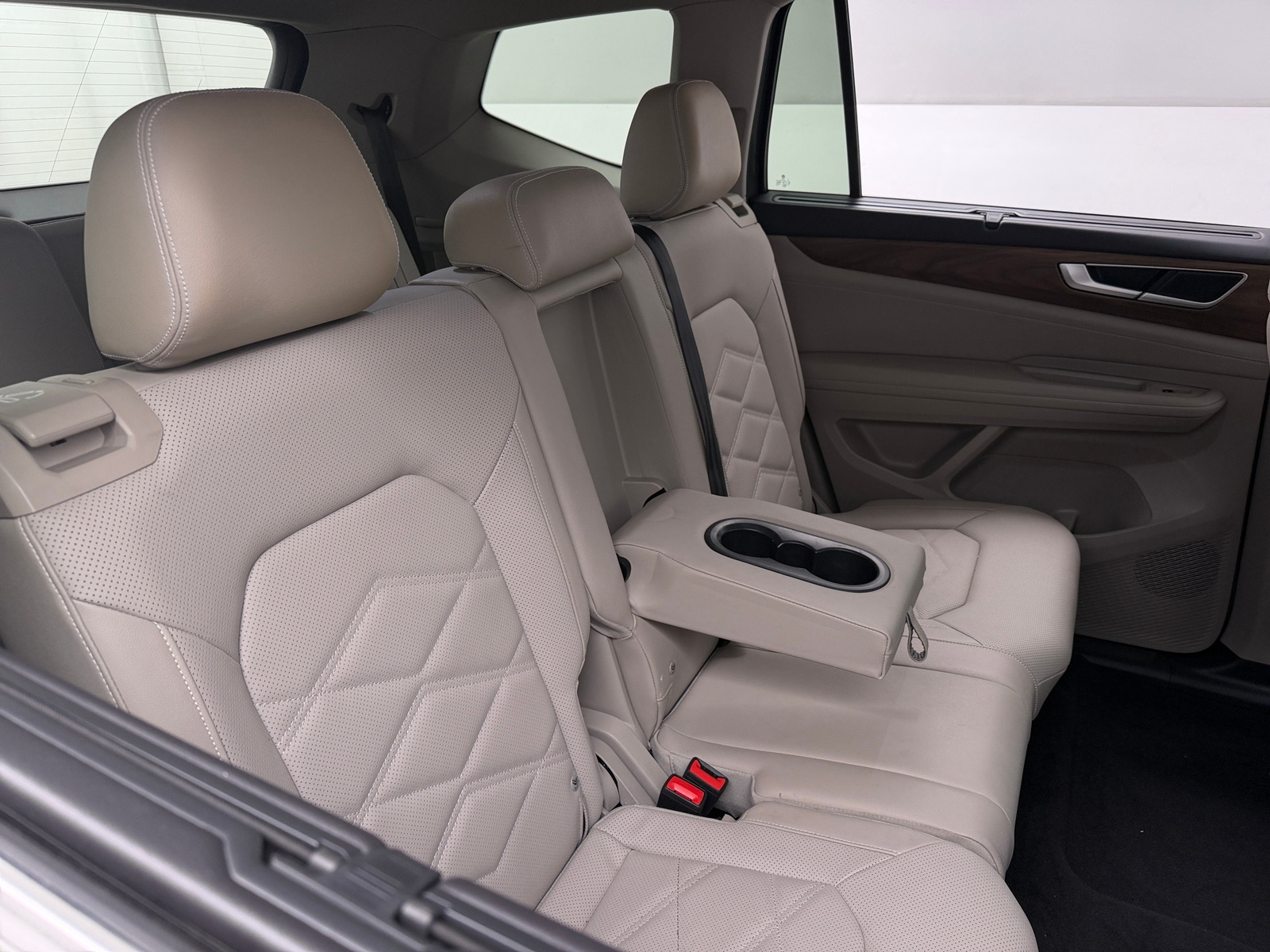 Thumbnail: 2026 Volkswagen Atlas - 6