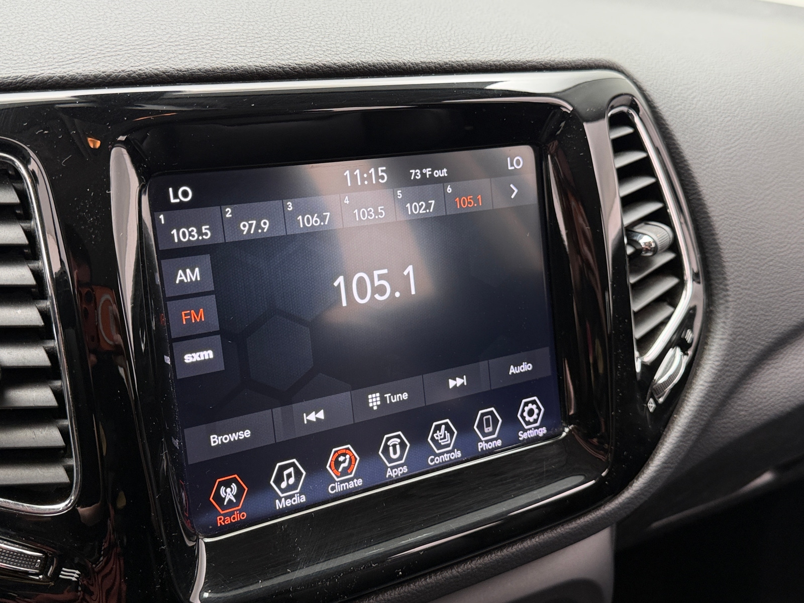 Thumbnail: 2019 Jeep Compass - 3