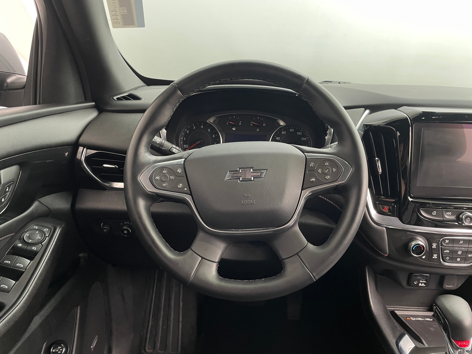 Thumbnail: 2023 Chevrolet Traverse - 4