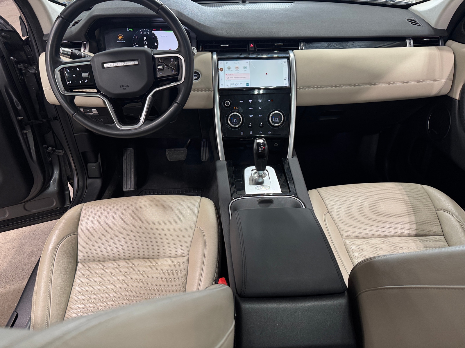 Thumbnail: 2021 Land Rover Discovery Sport - 2