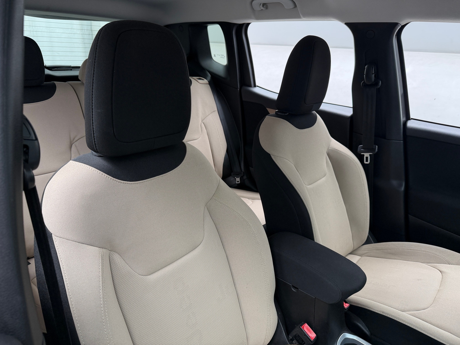 Thumbnail: 2016 Jeep Renegade - 2