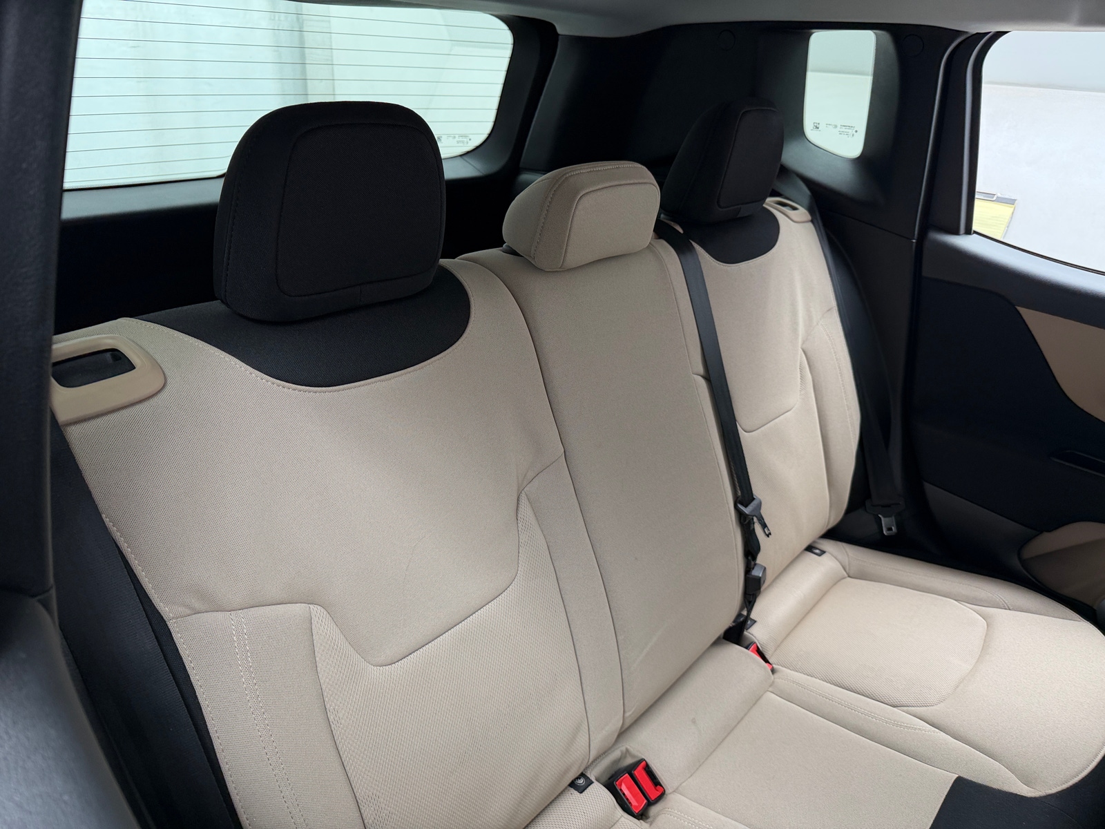 Thumbnail: 2016 Jeep Renegade - 6