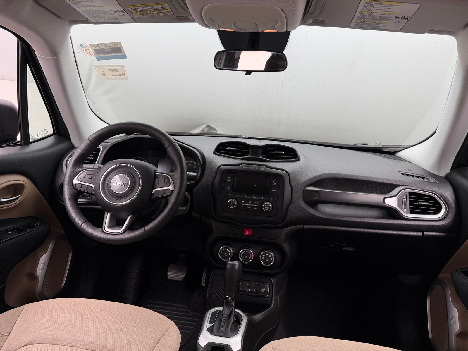 Thumbnail: 2016 Jeep Renegade - 3