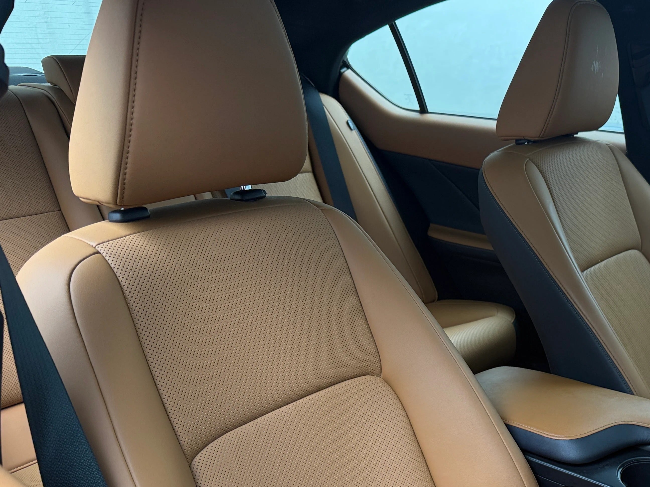 2024 Lexus IS 300 - Photo 17