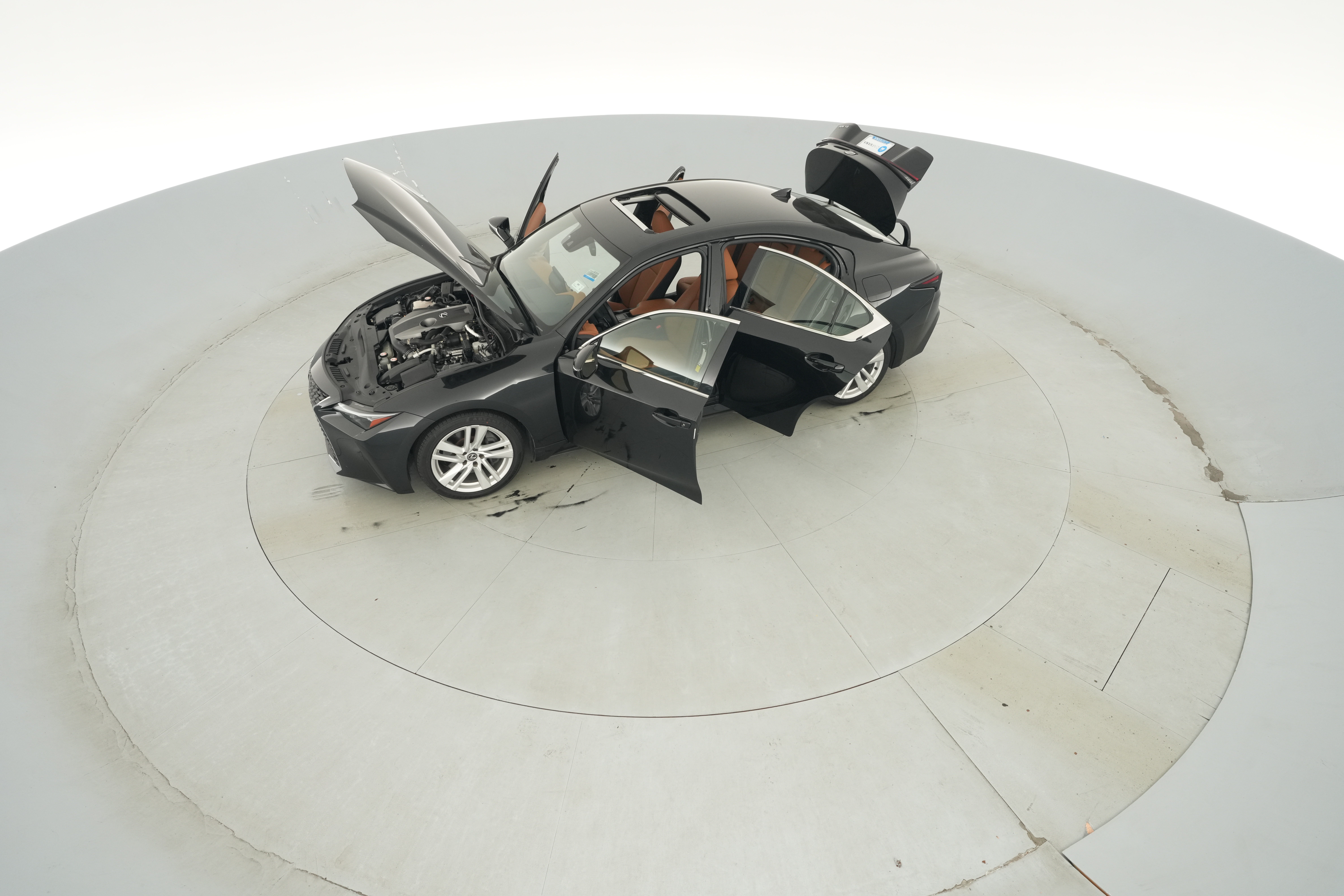 2024 Lexus IS 300 - Photo 37
