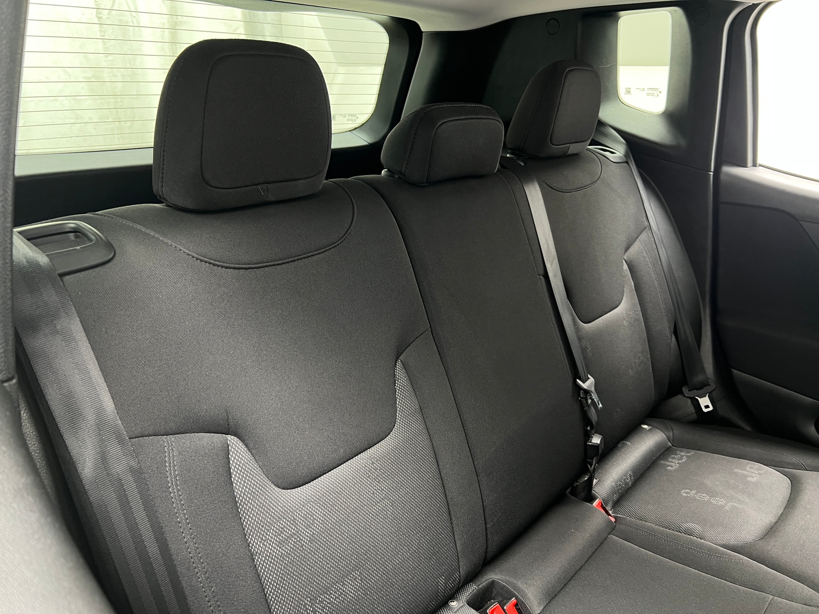 Thumbnail: 2017 Jeep Renegade - 6