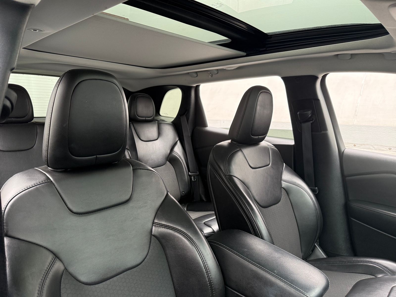 Thumbnail: 2019 Jeep Cherokee - 2