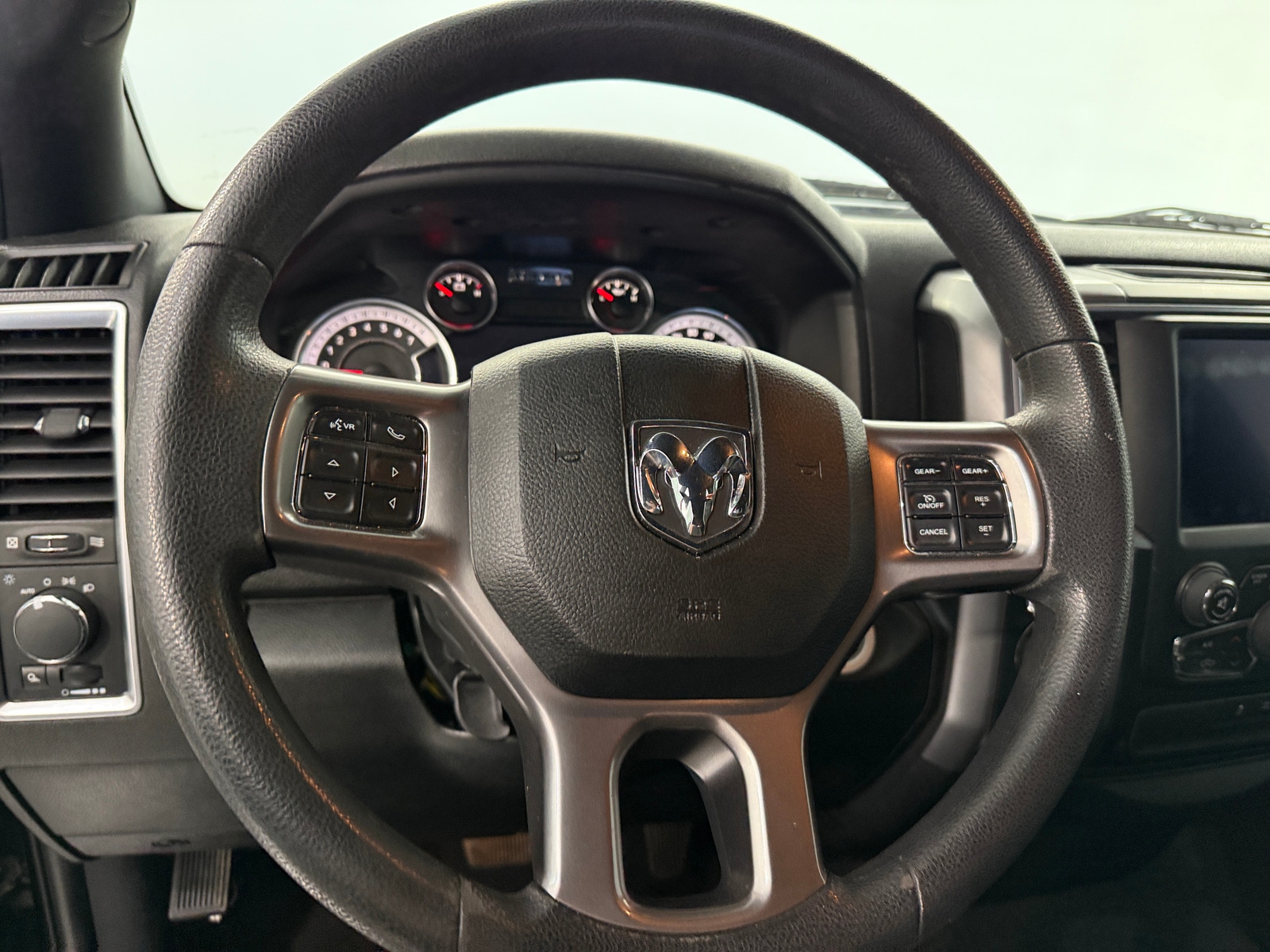 Thumbnail: 2021 RAM 1500 Classic - 5