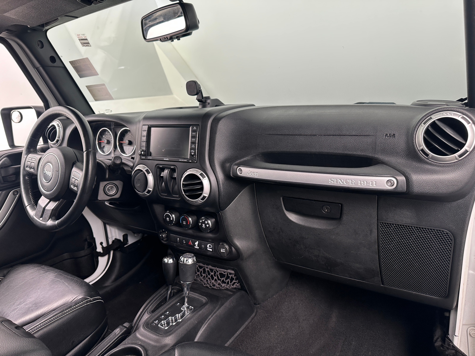 Thumbnail: 2015 Jeep Wrangler - 3