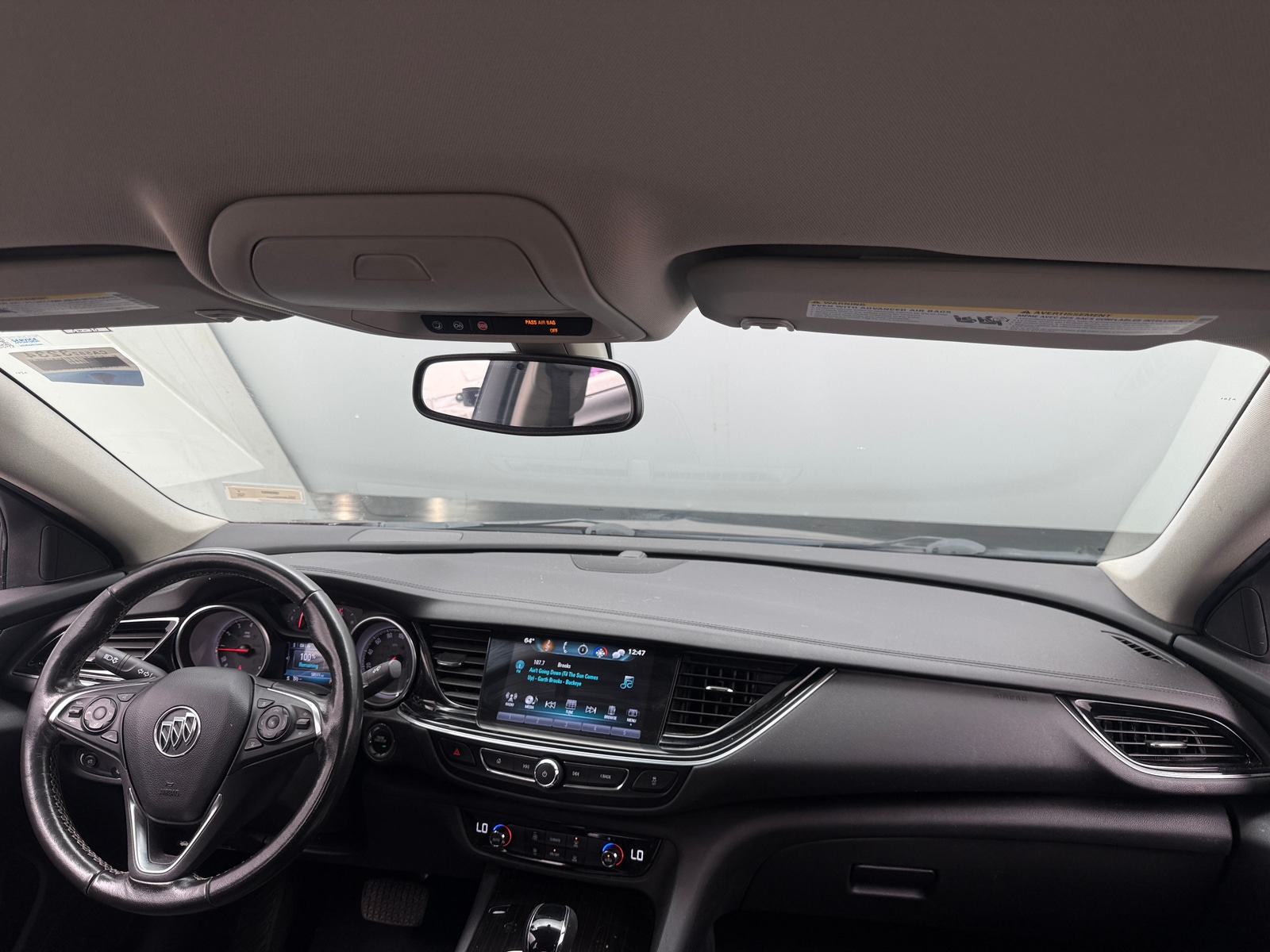 Thumbnail: 2018 Buick Regal - 3