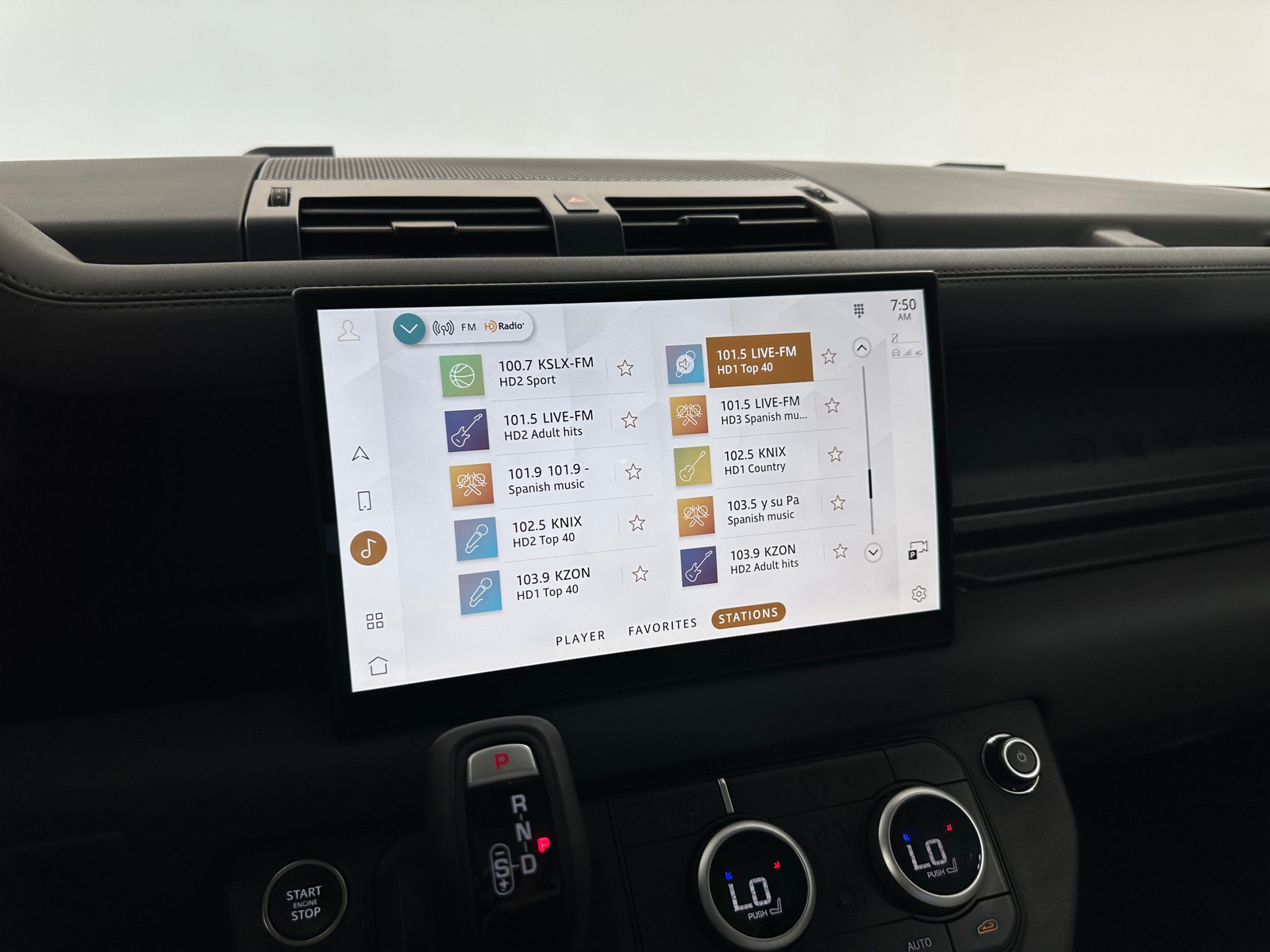 Thumbnail: 2025 Land Rover Defender - 3