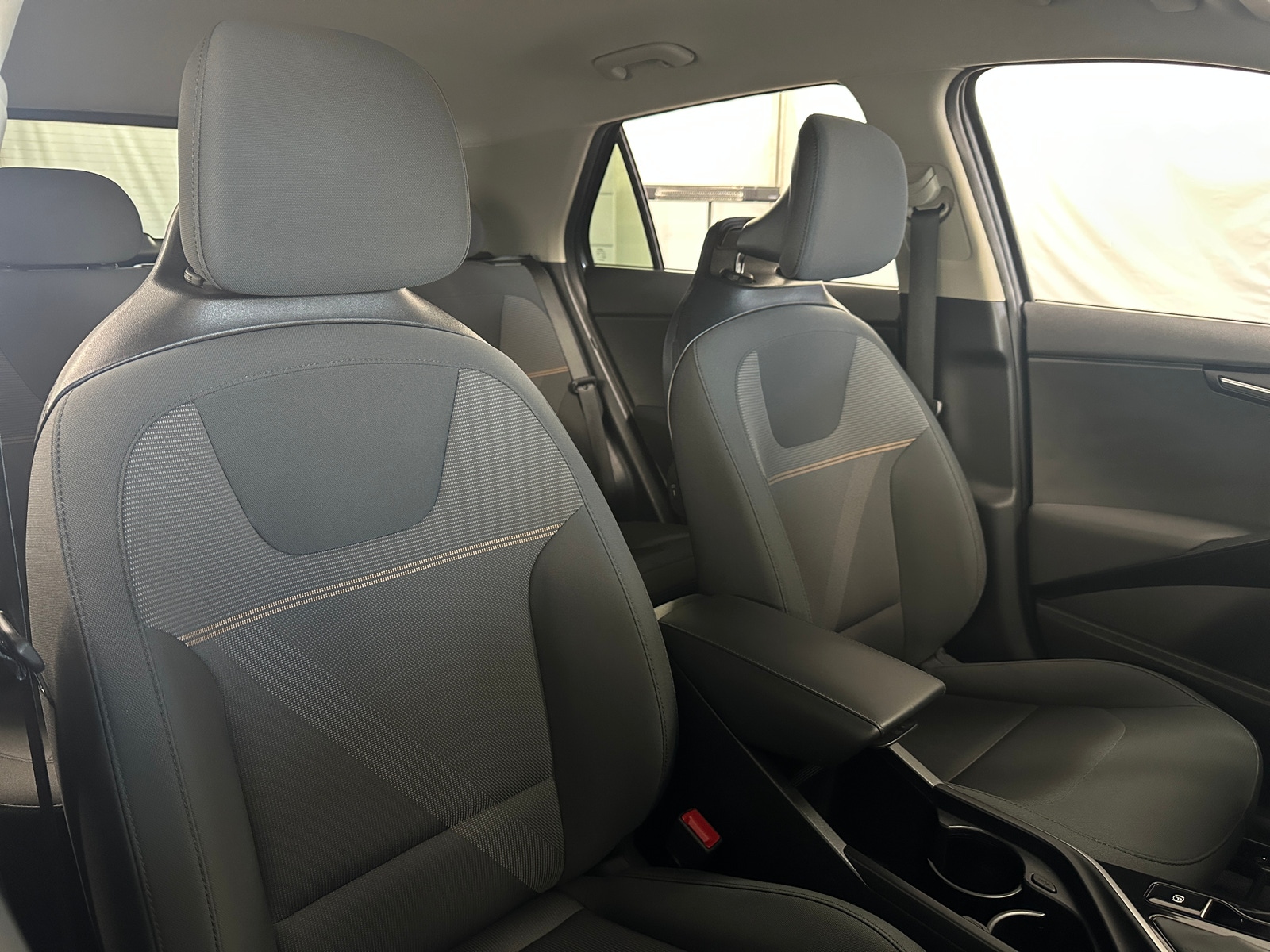 Thumbnail: 2025 Kia Niro - 2
