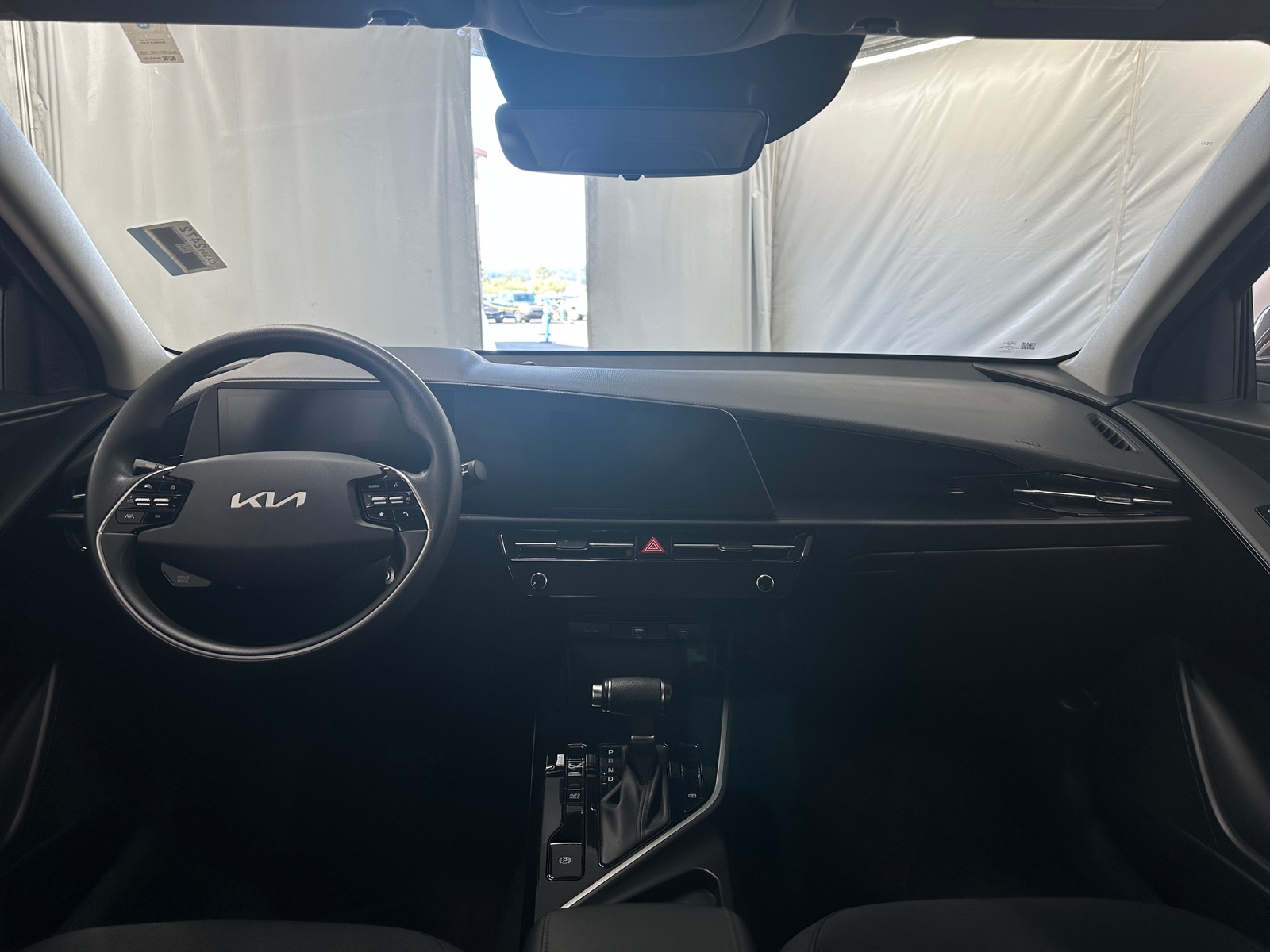 Thumbnail: 2025 Kia Niro - 3