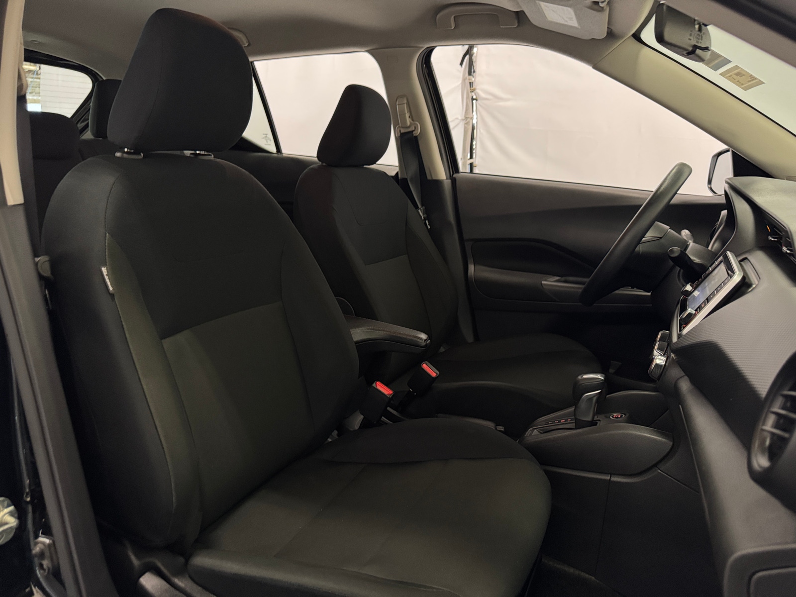 Thumbnail: 2025 Nissan Kicks - 2