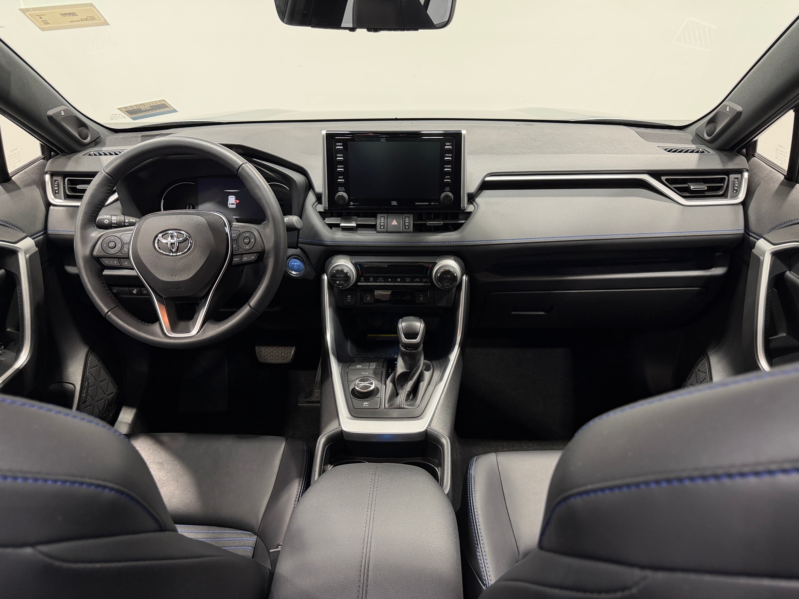 Thumbnail: 2020 Toyota RAV4 - 3