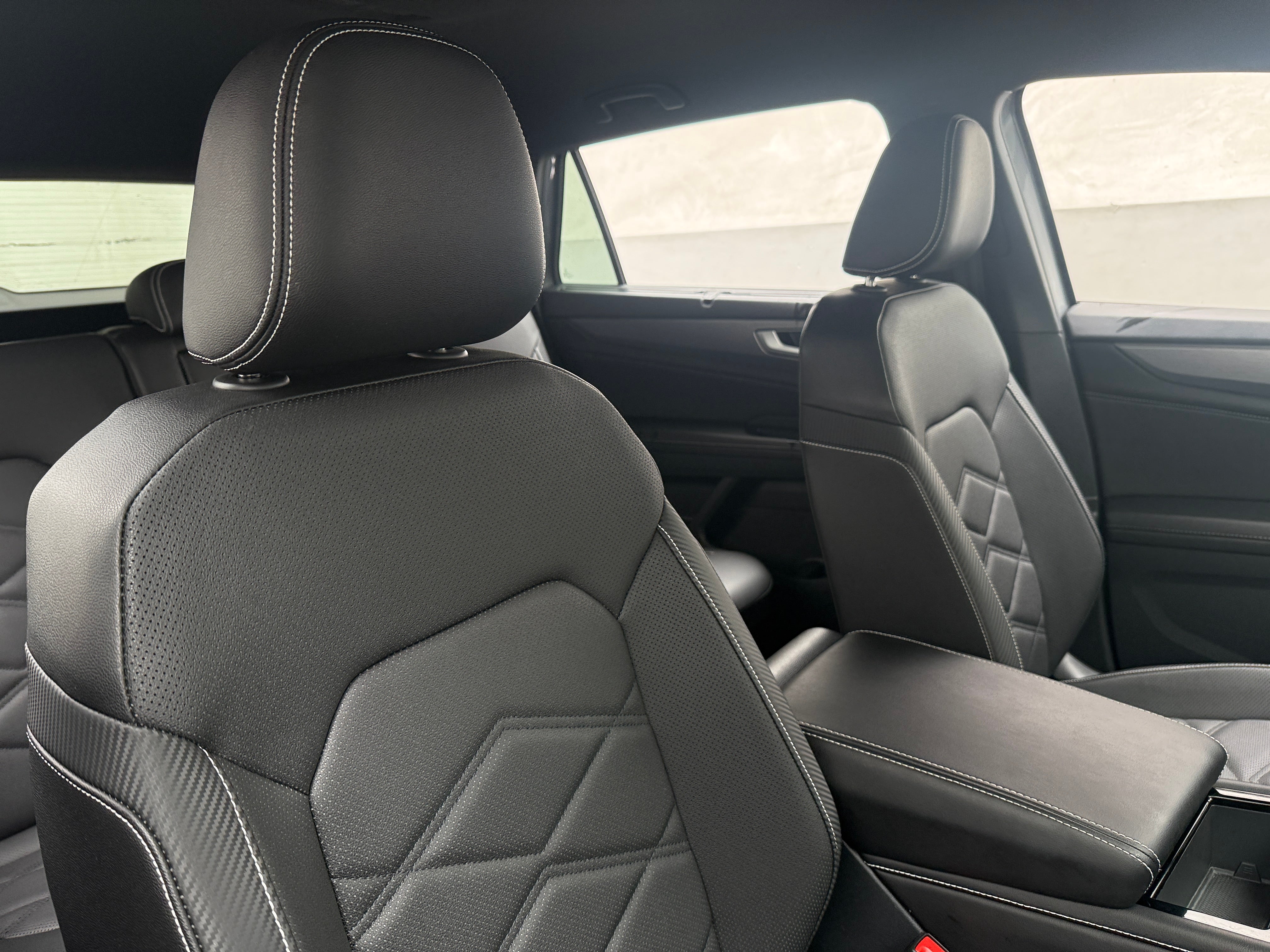 2026 Volkswagen Atlas Cross Sport SE w/Tech