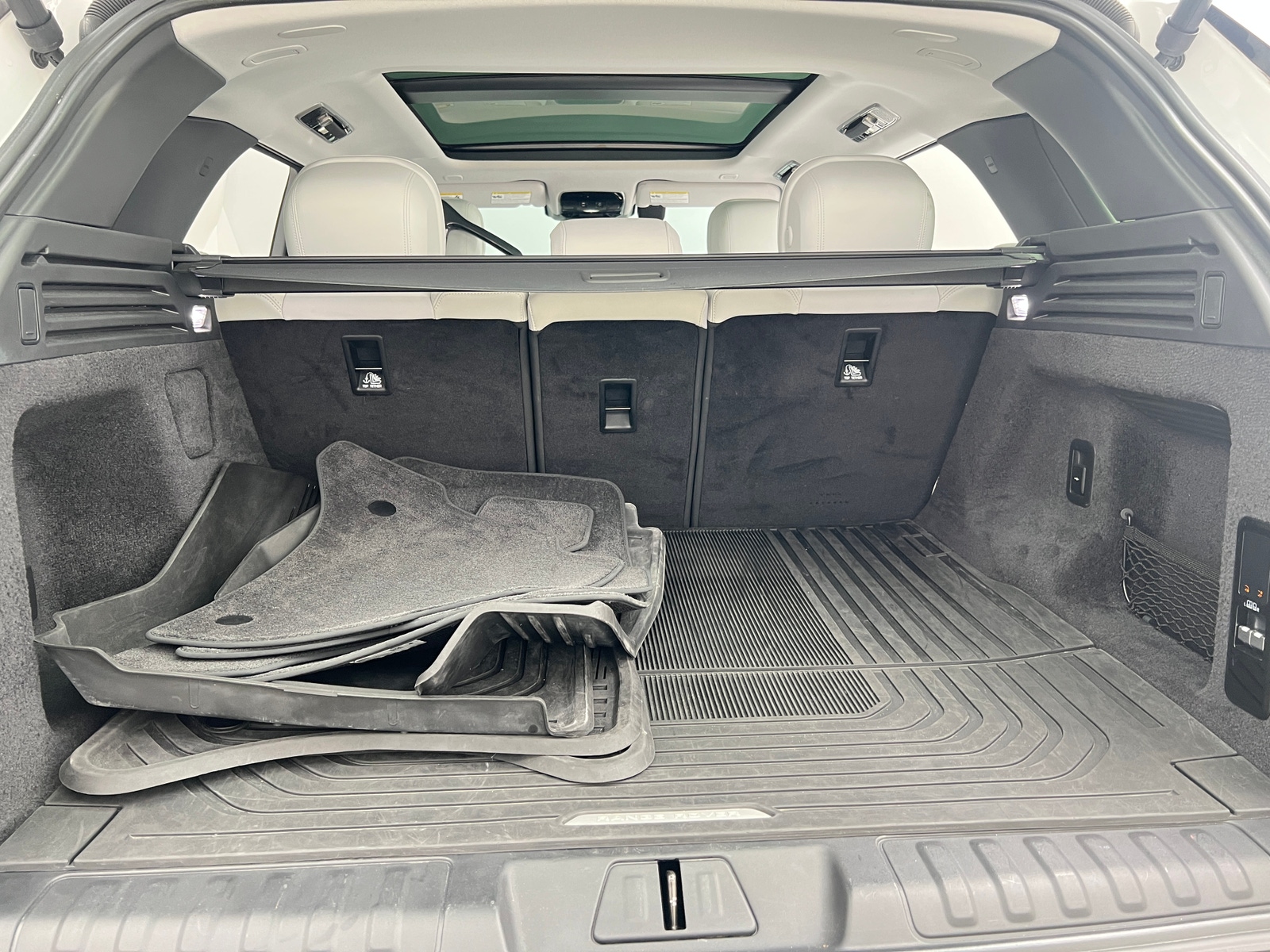 Thumbnail: 2024 Land Rover Range Rover Sport - 6