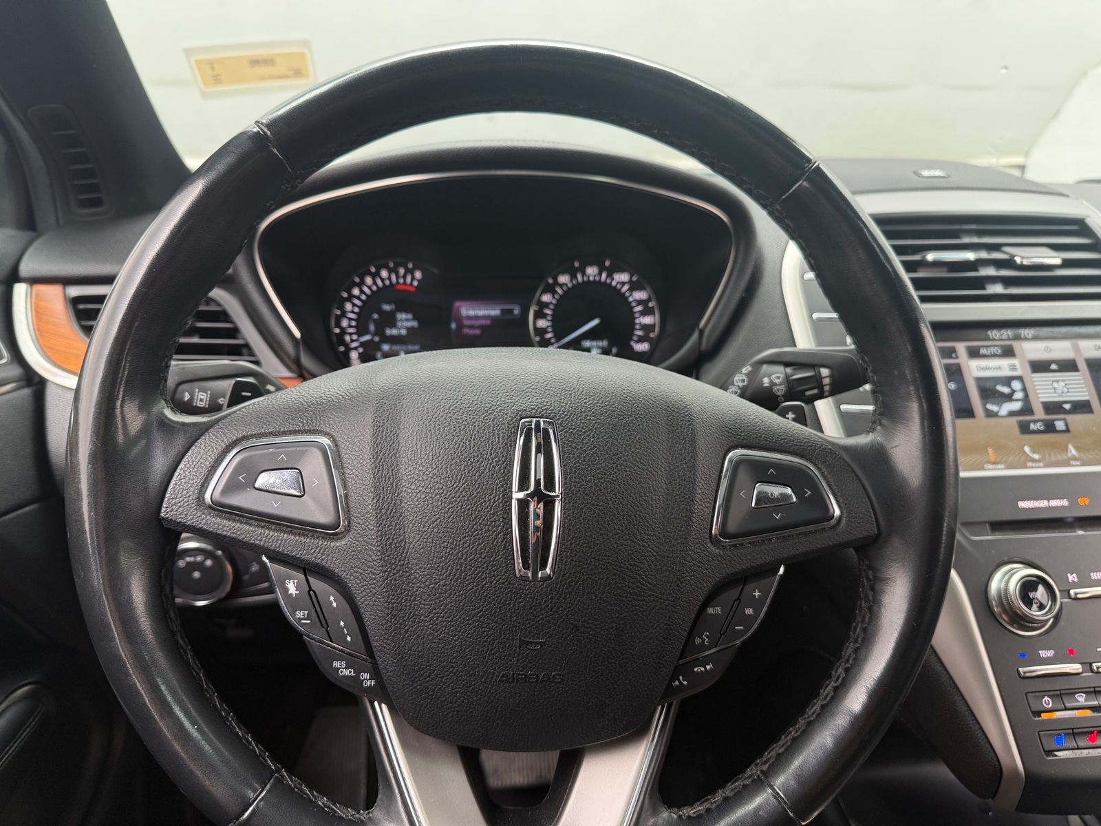 Thumbnail: 2016 Lincoln MKC - 4